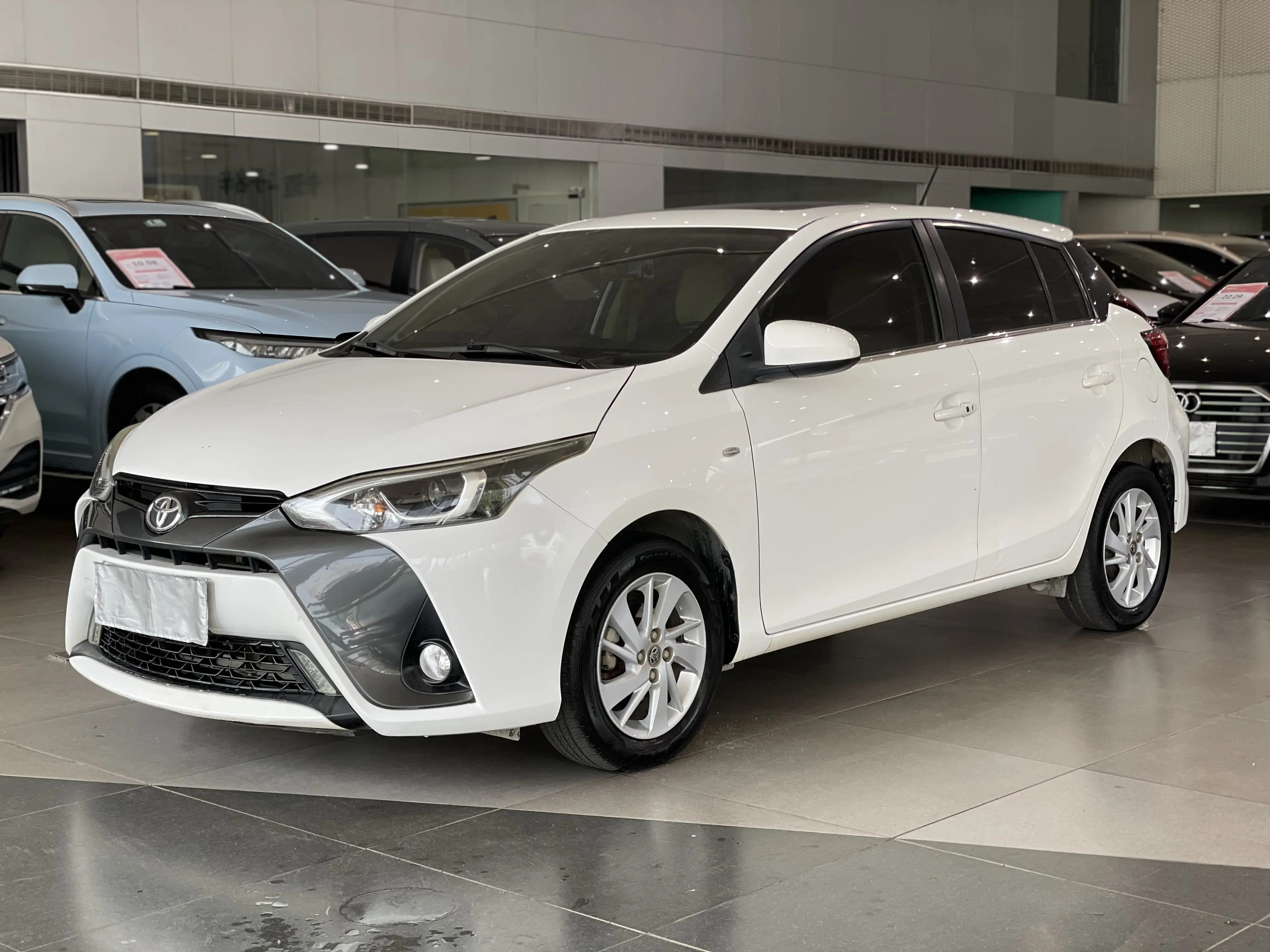 Toyota Yaris L