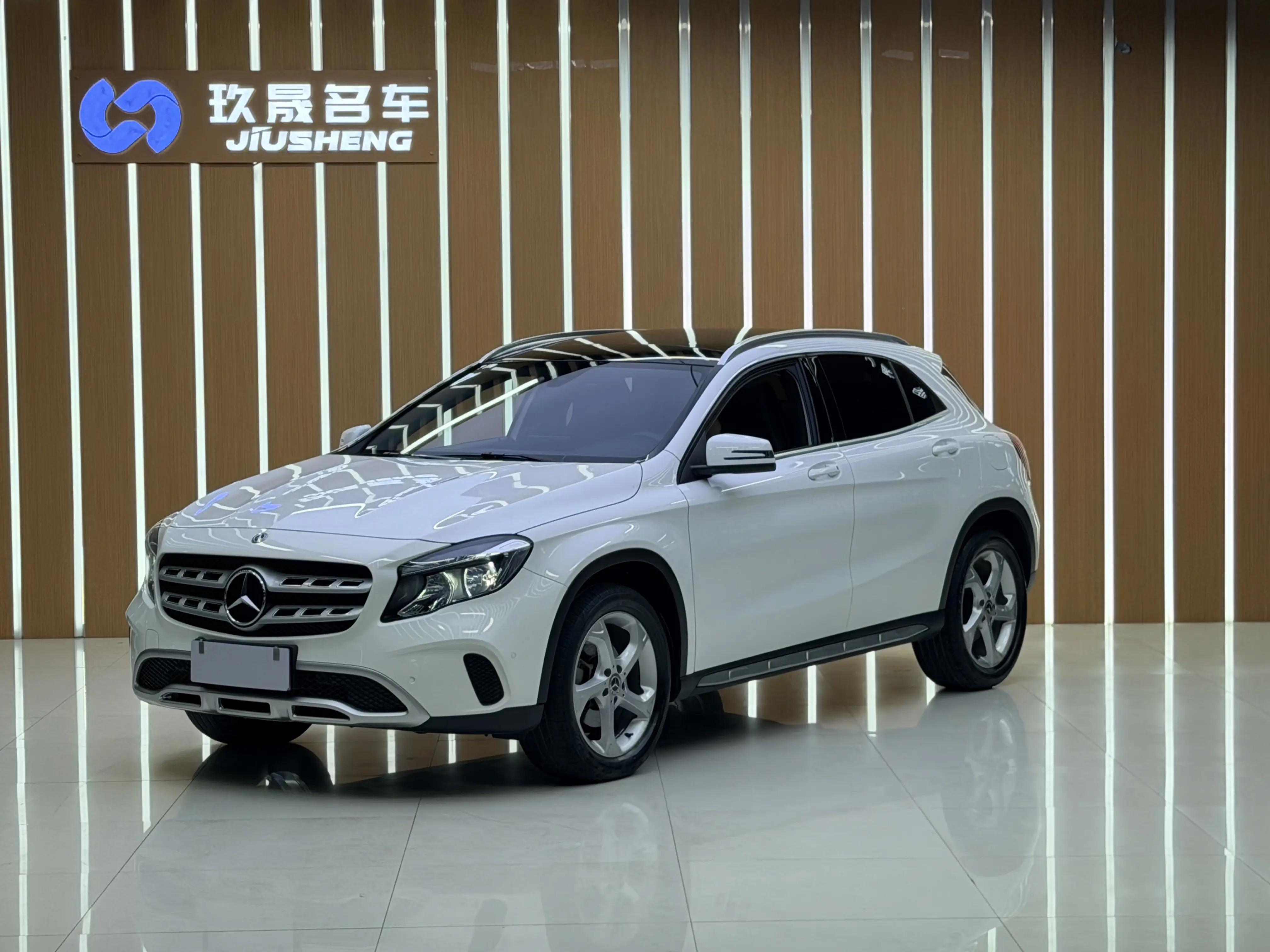 Mercedes-Benz GLA
