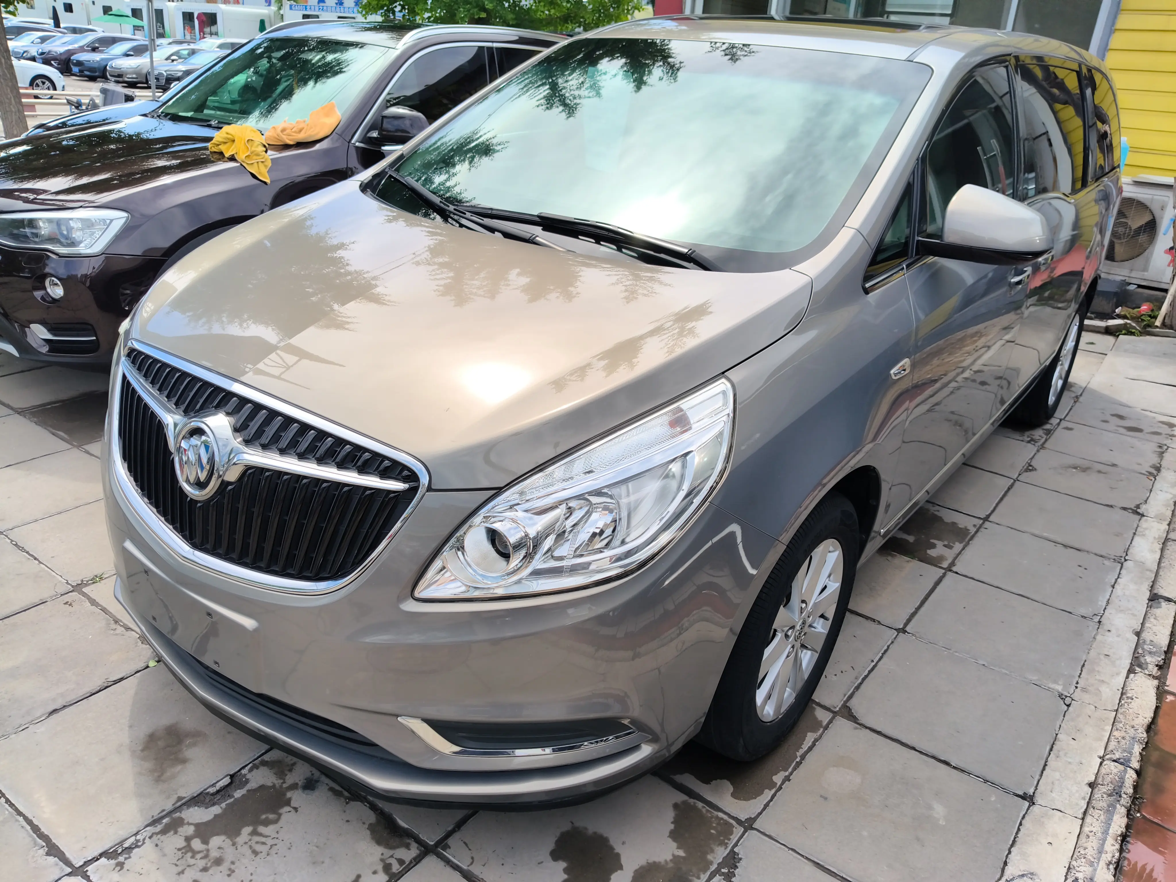 Buick GL8