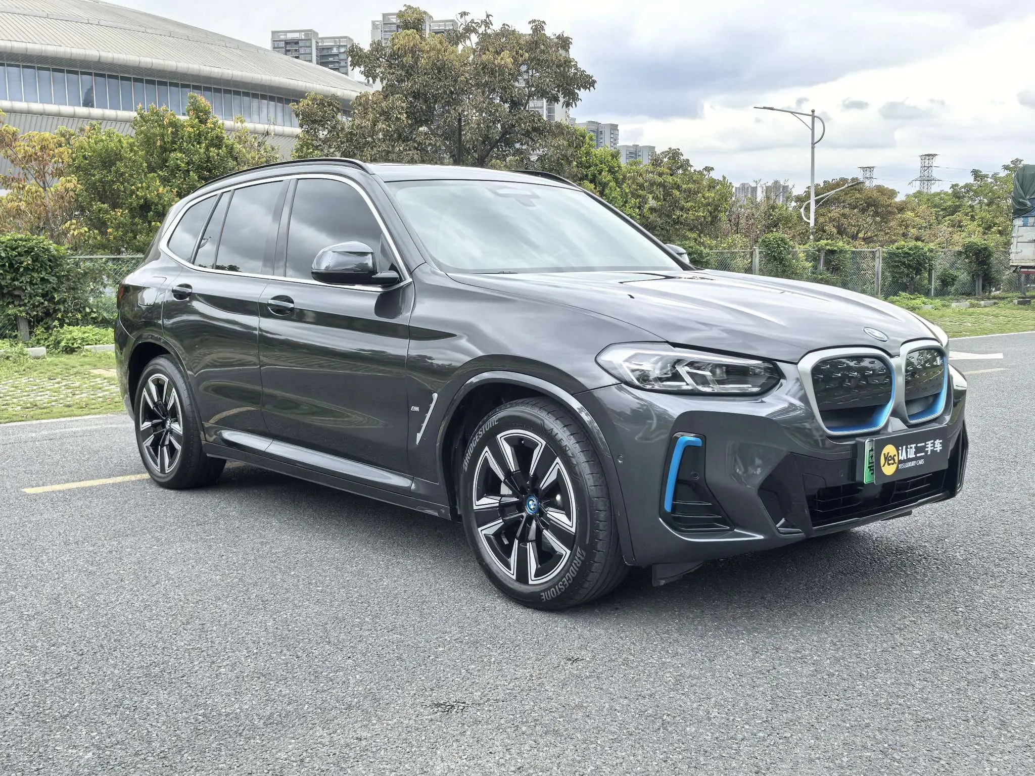 BMW iX3
