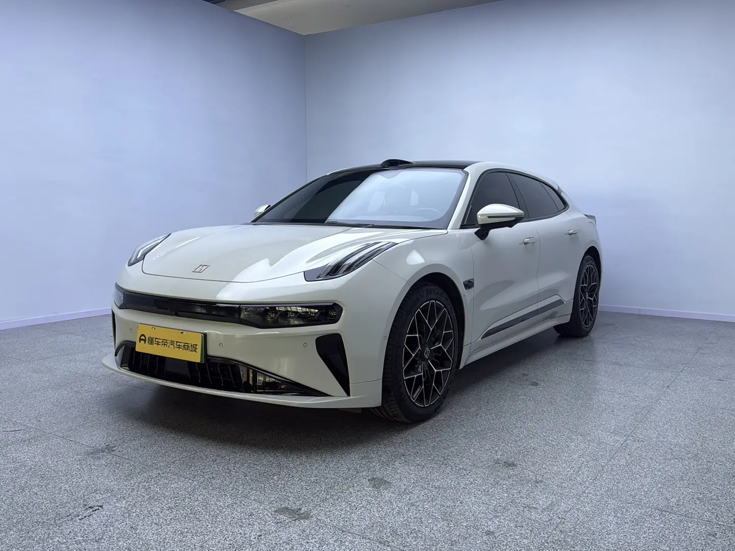 ZEEKR 001