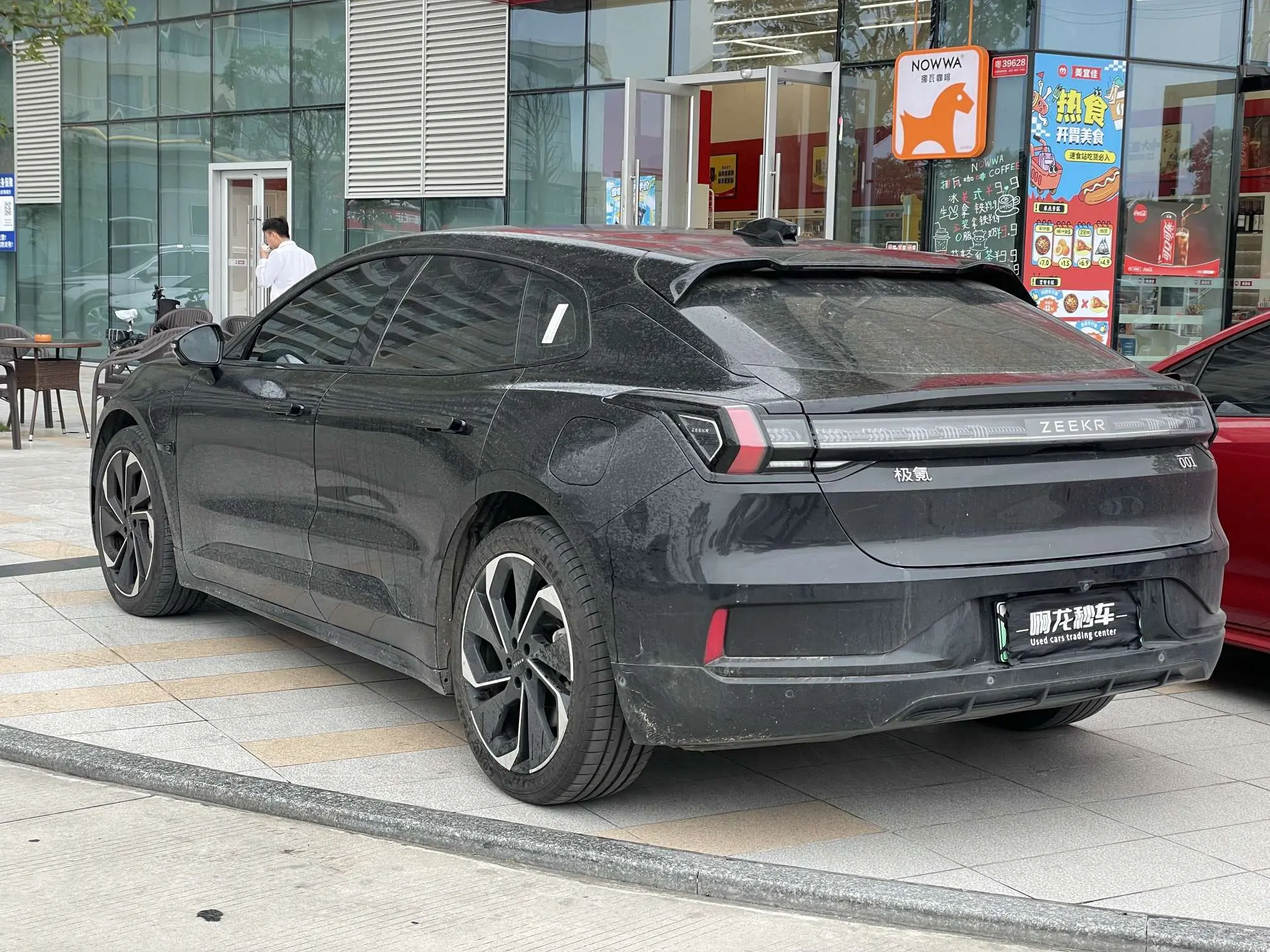 ZEEKR 001