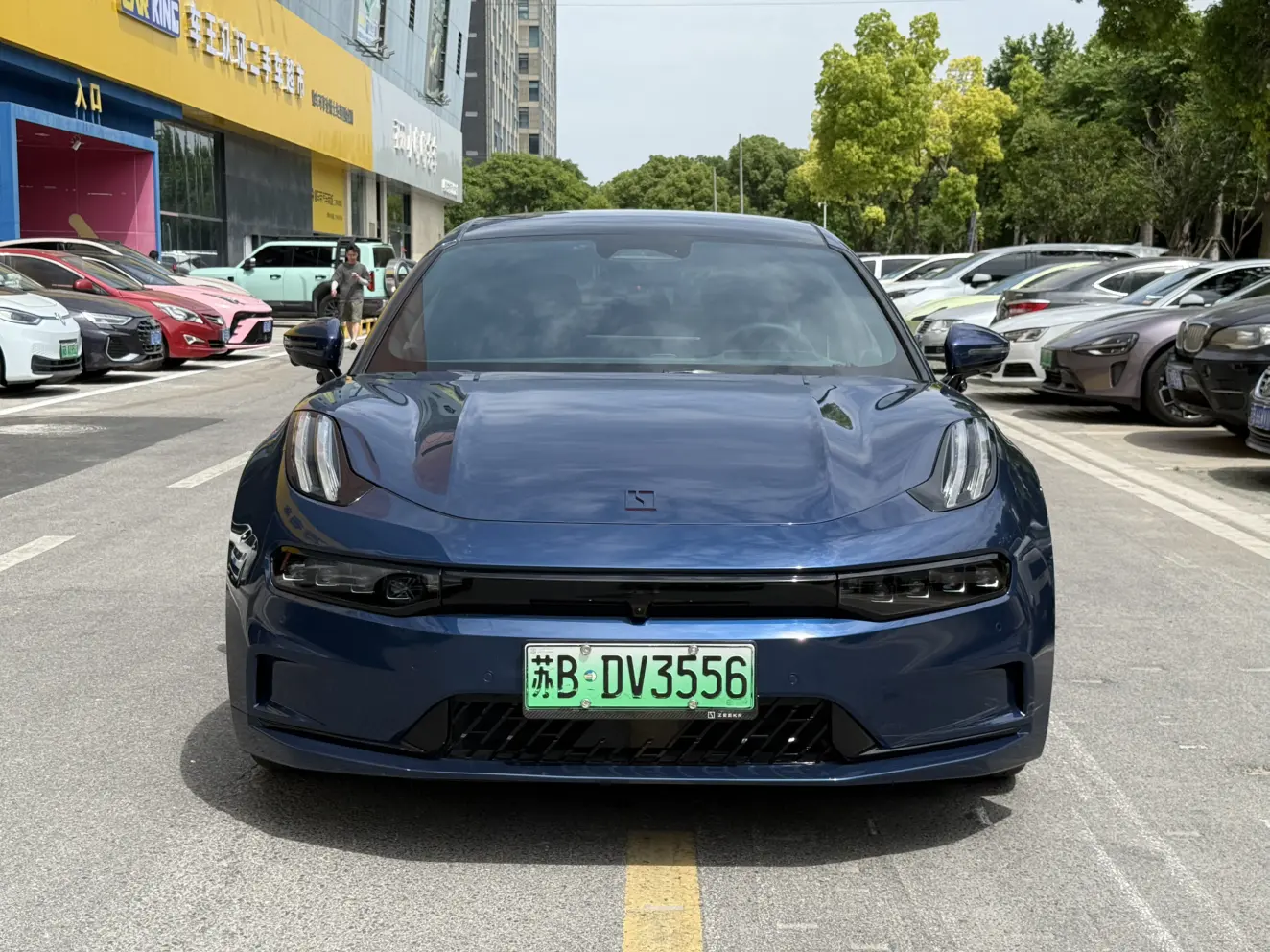 ZEEKR 001