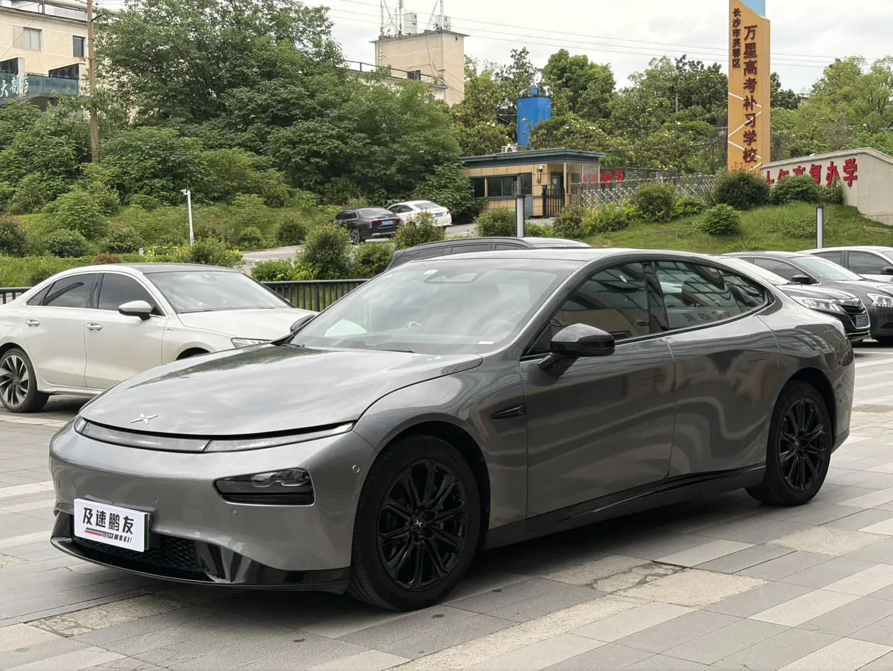 Xpeng P7