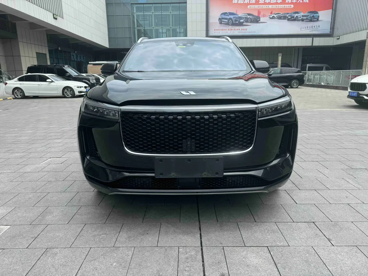 Li ONE (Ideal ONE)  из Китая