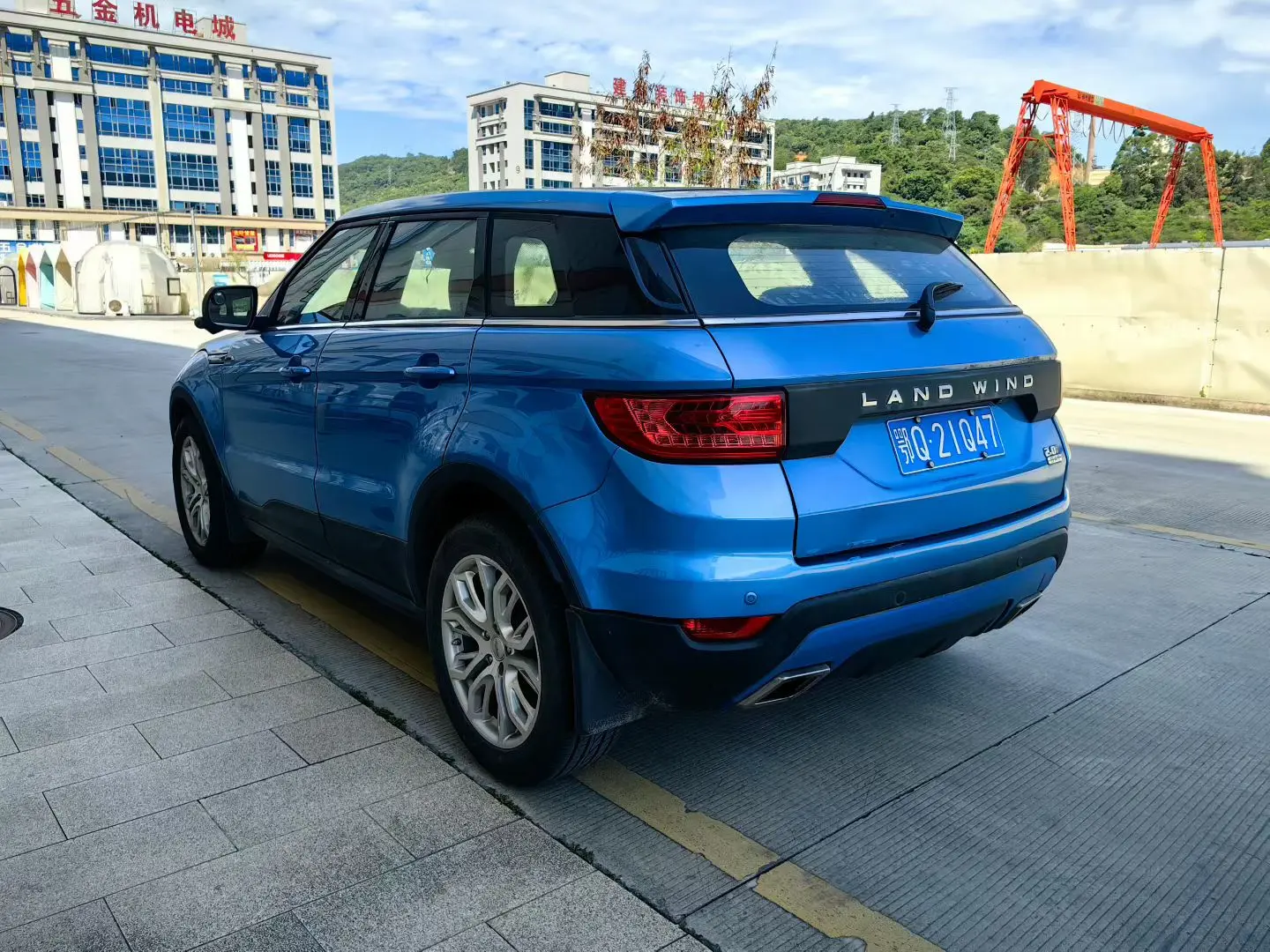 Lu Feng Landwind X7
