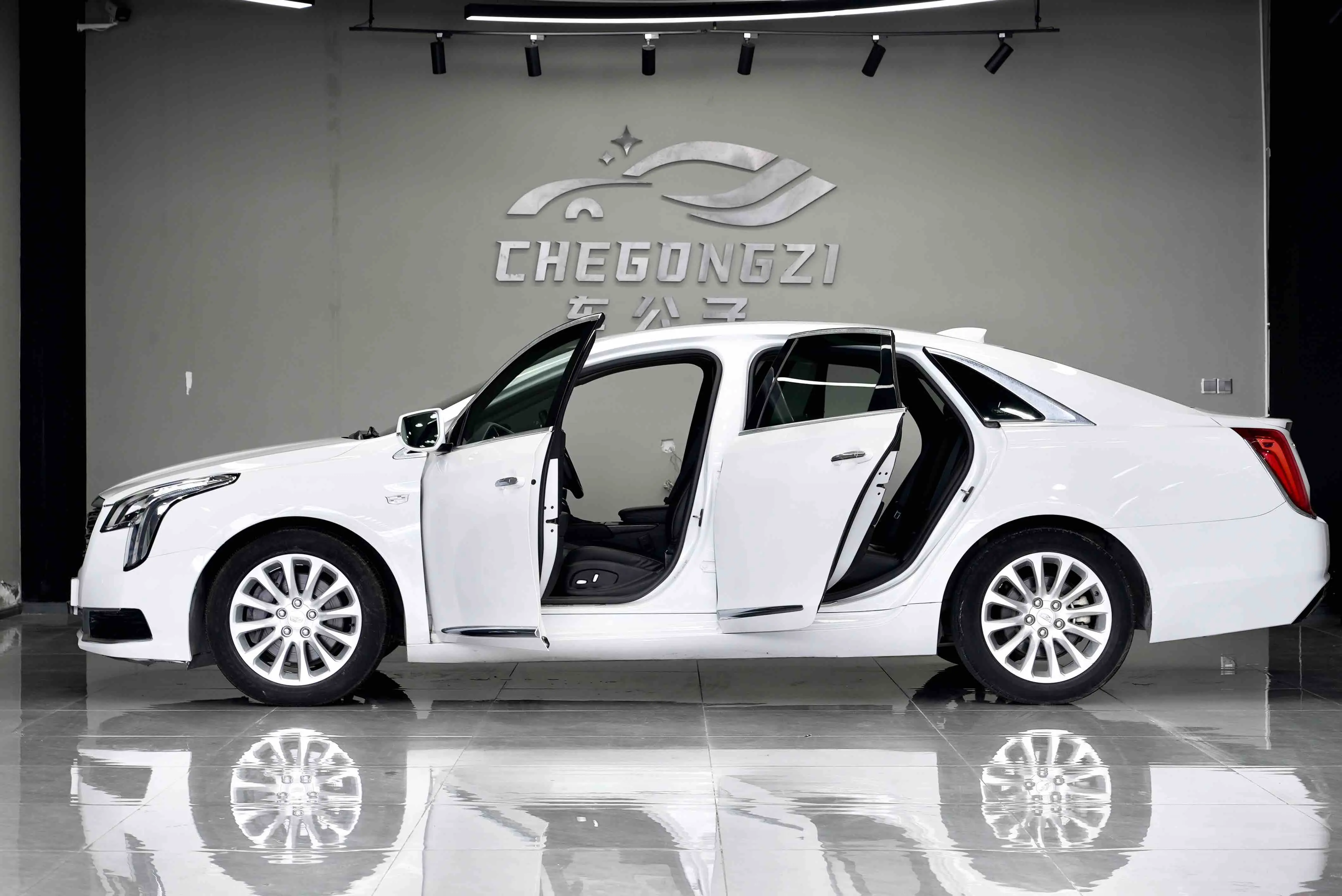 Cadillac XTS