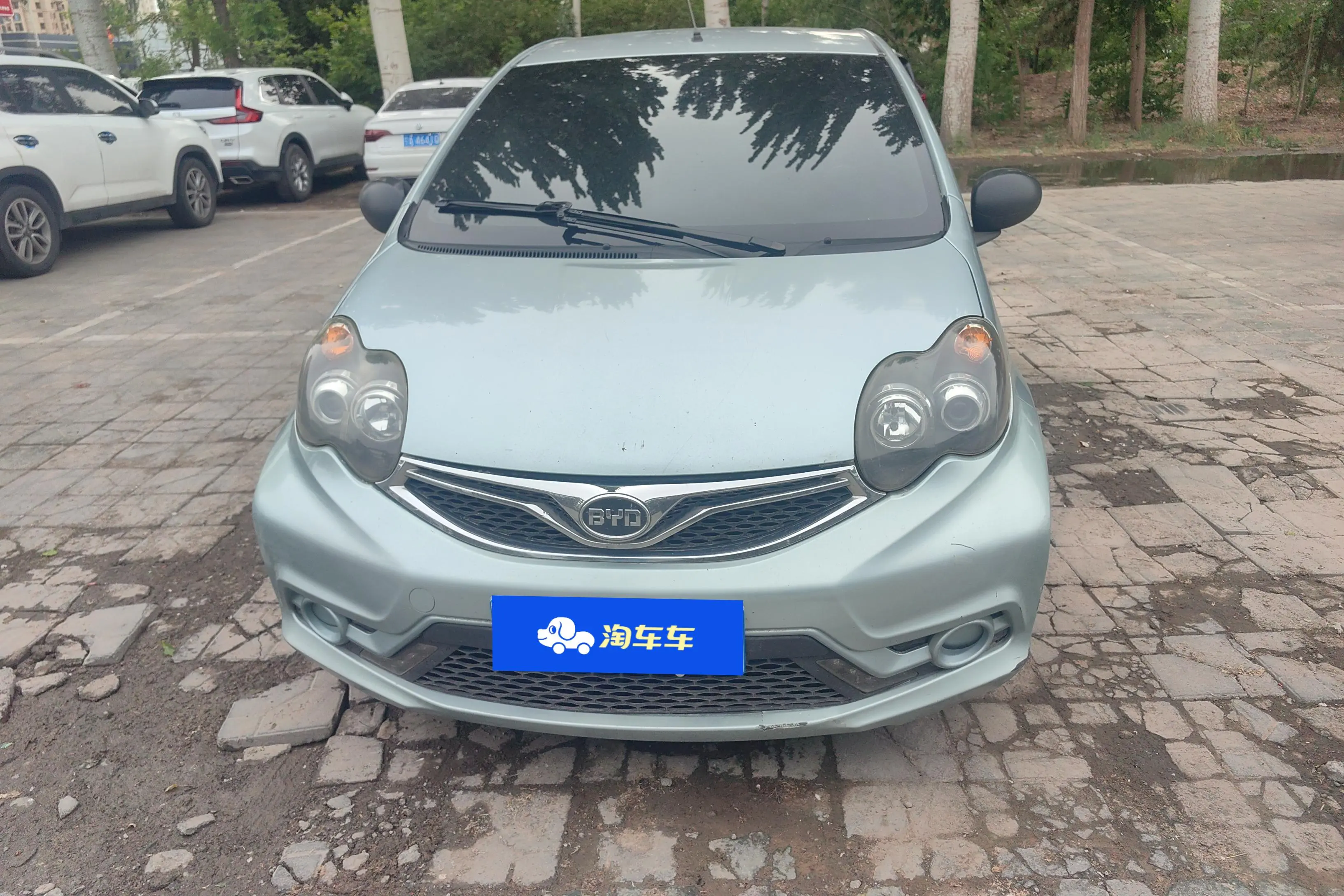 BYD F0