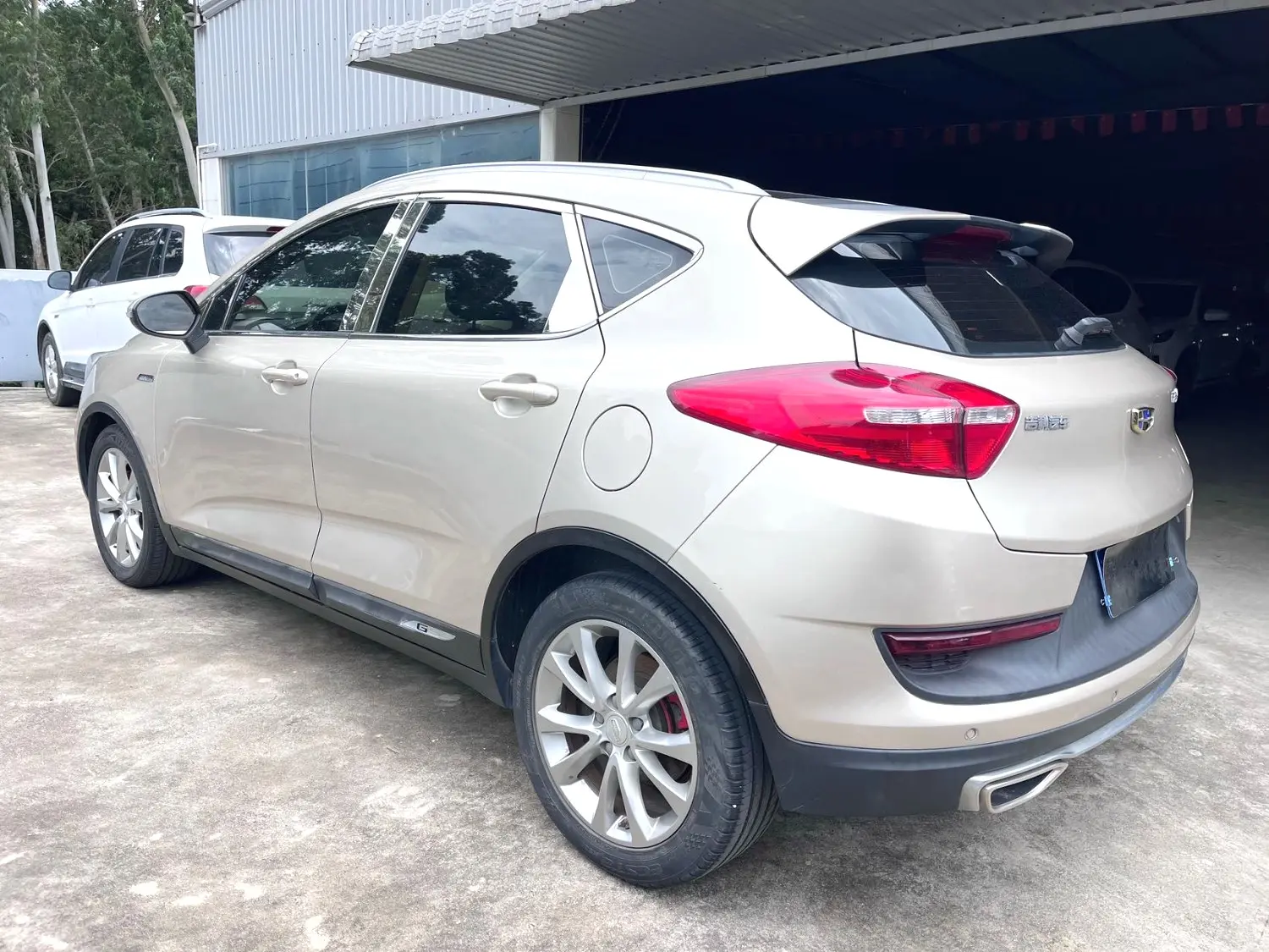 Geely Emgrand GS