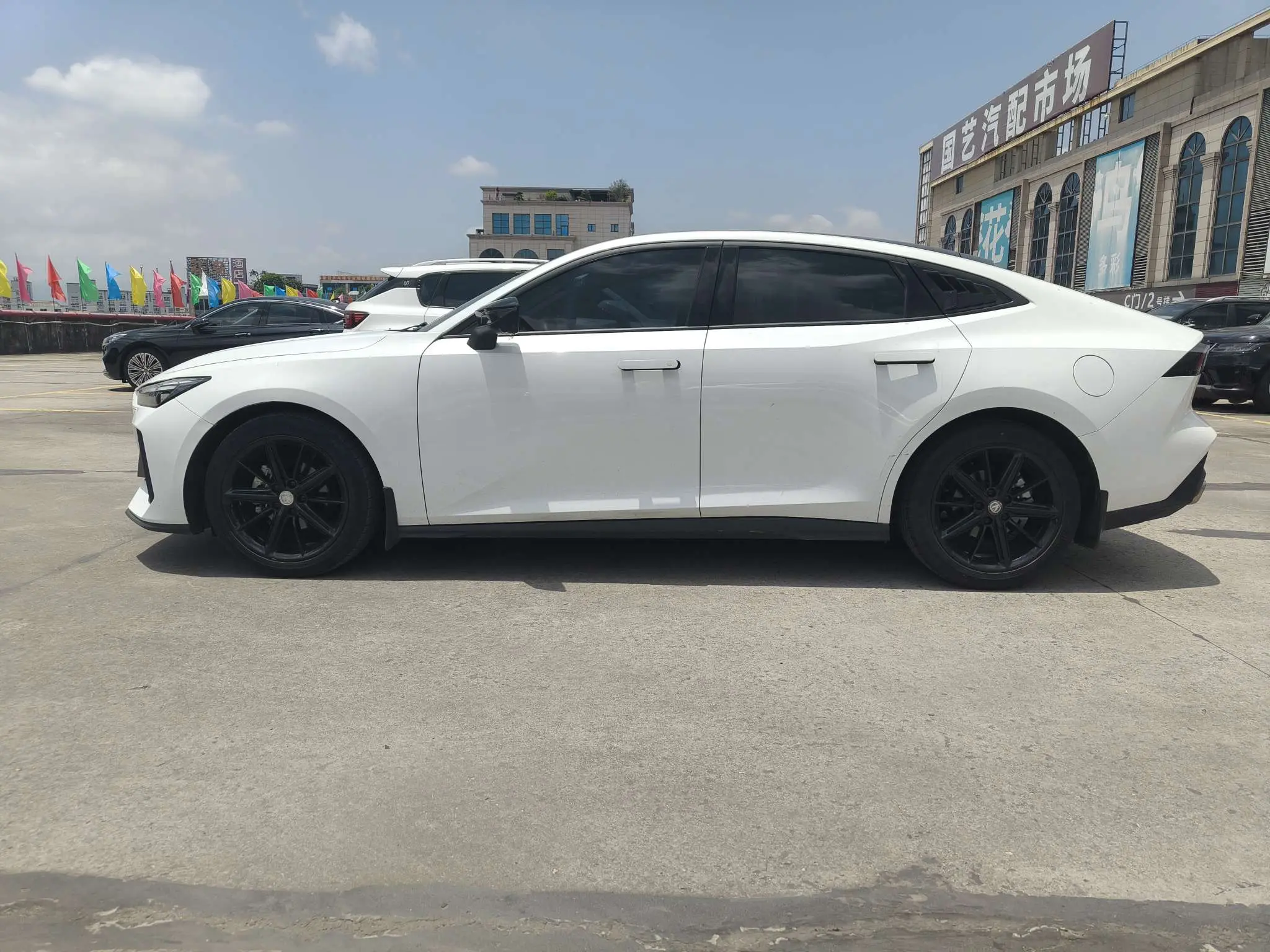 Changan UNI-V