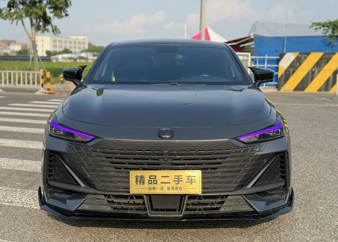 Changan UNI-V