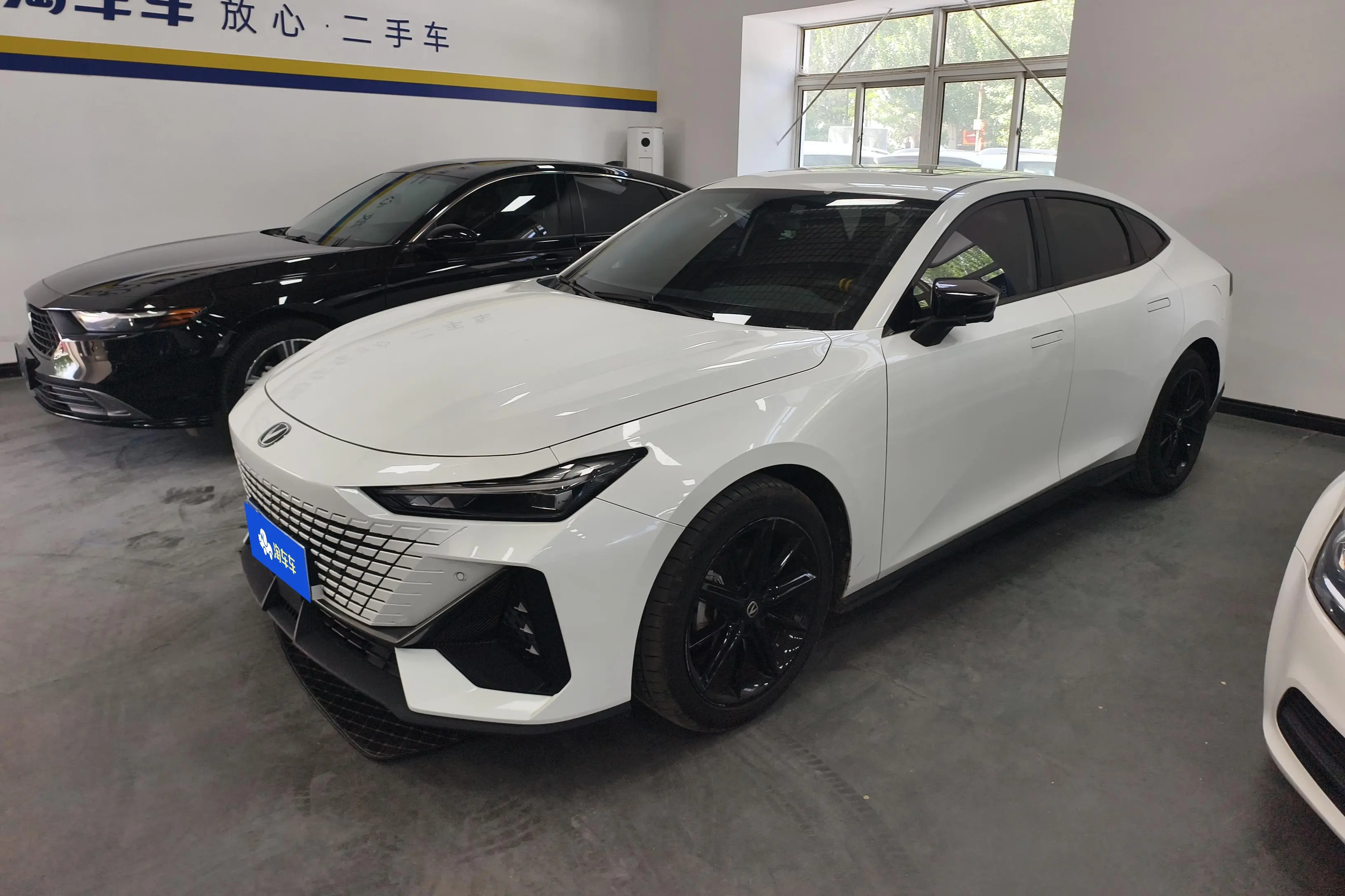 Changan UNI-V