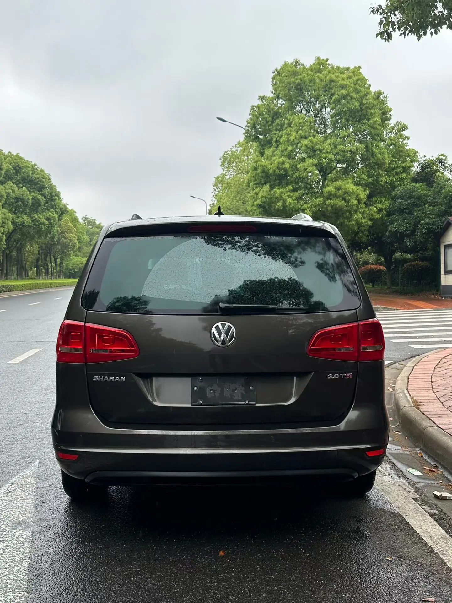 Volkswagen Sharon