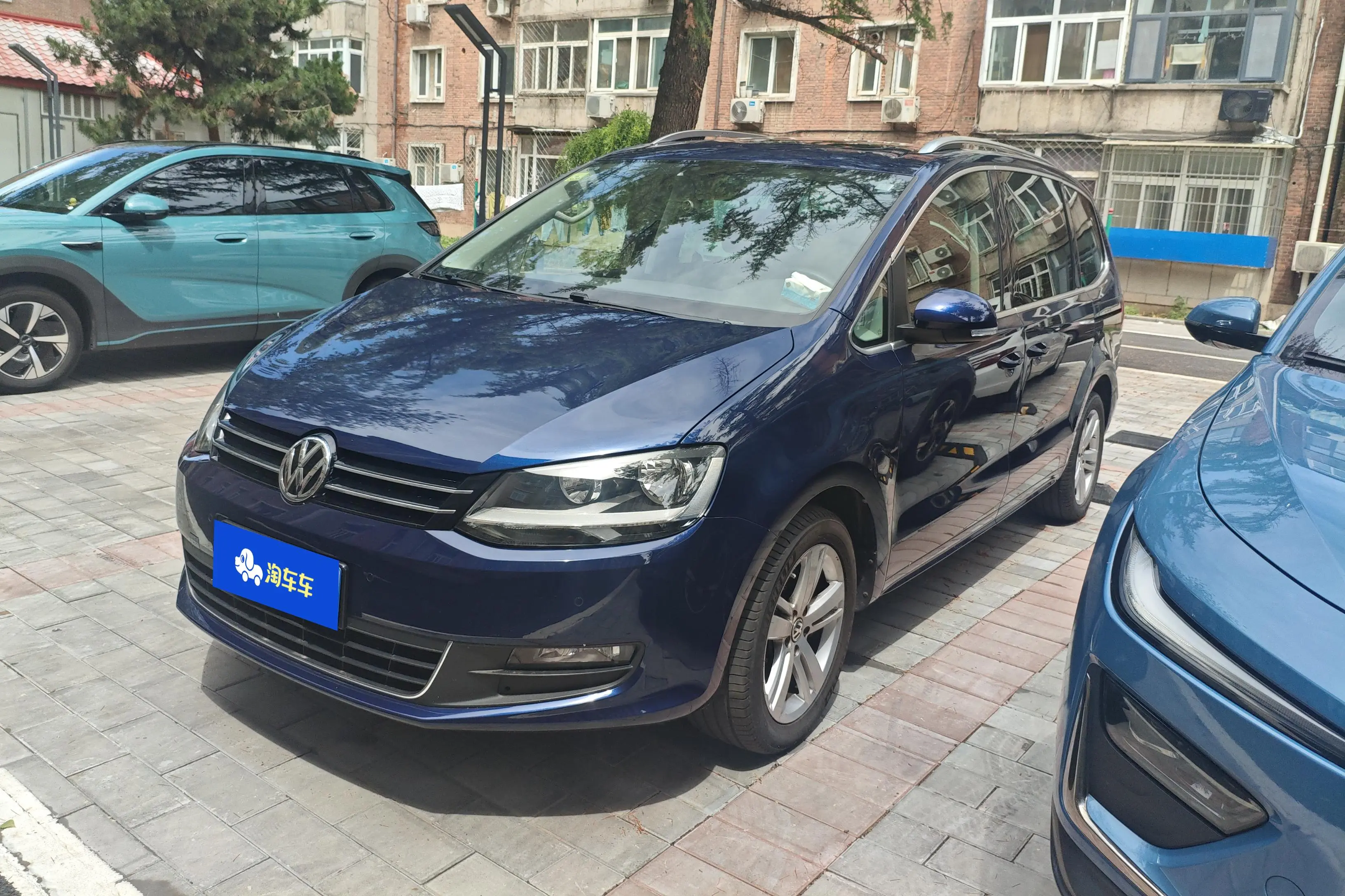Volkswagen Sharon