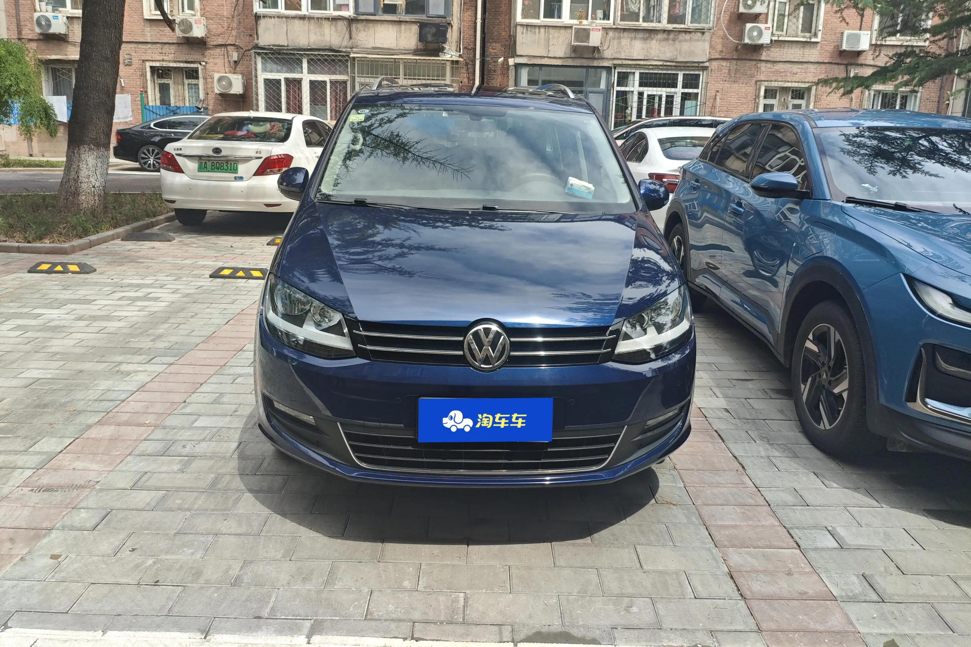 Volkswagen Sharon