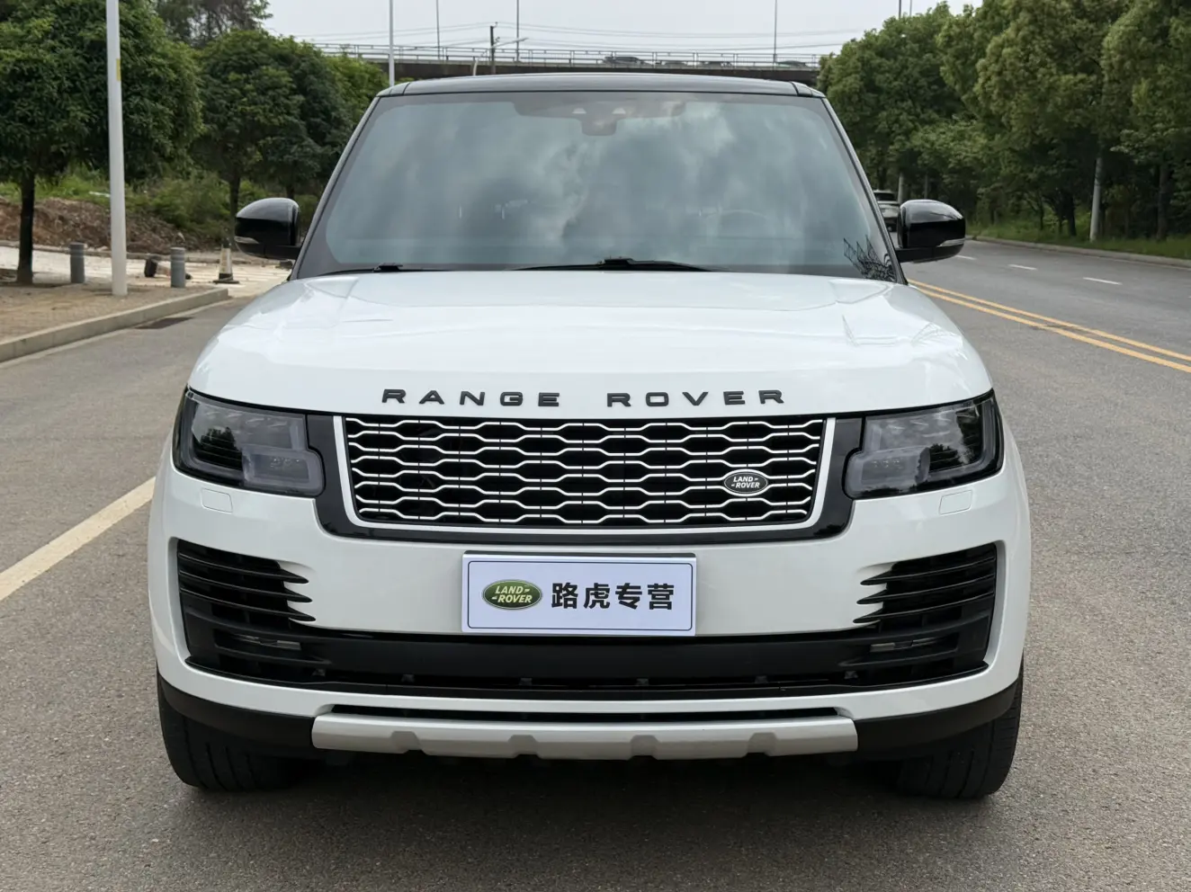 Land Rover range rover