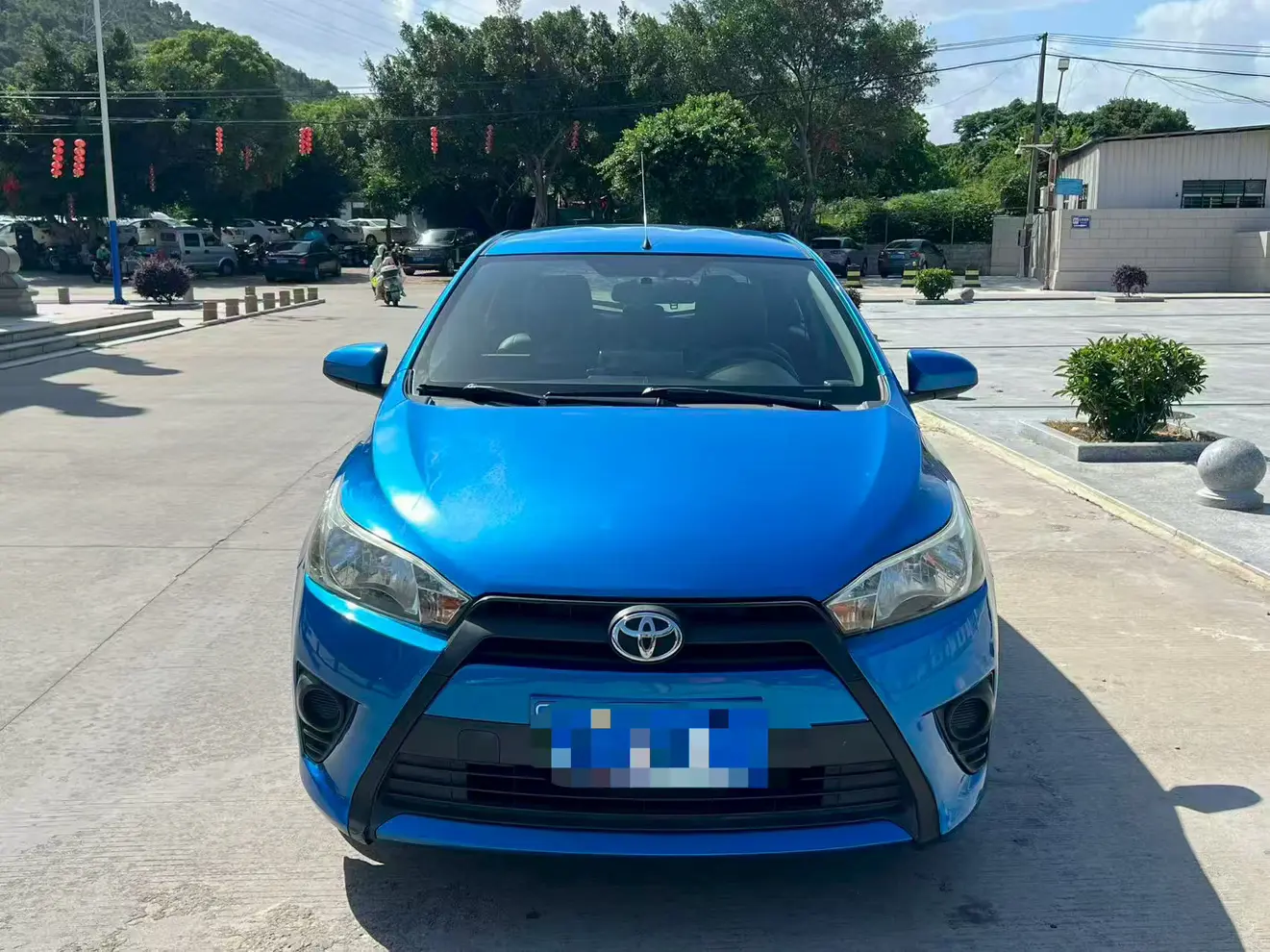 Toyota Yaris L