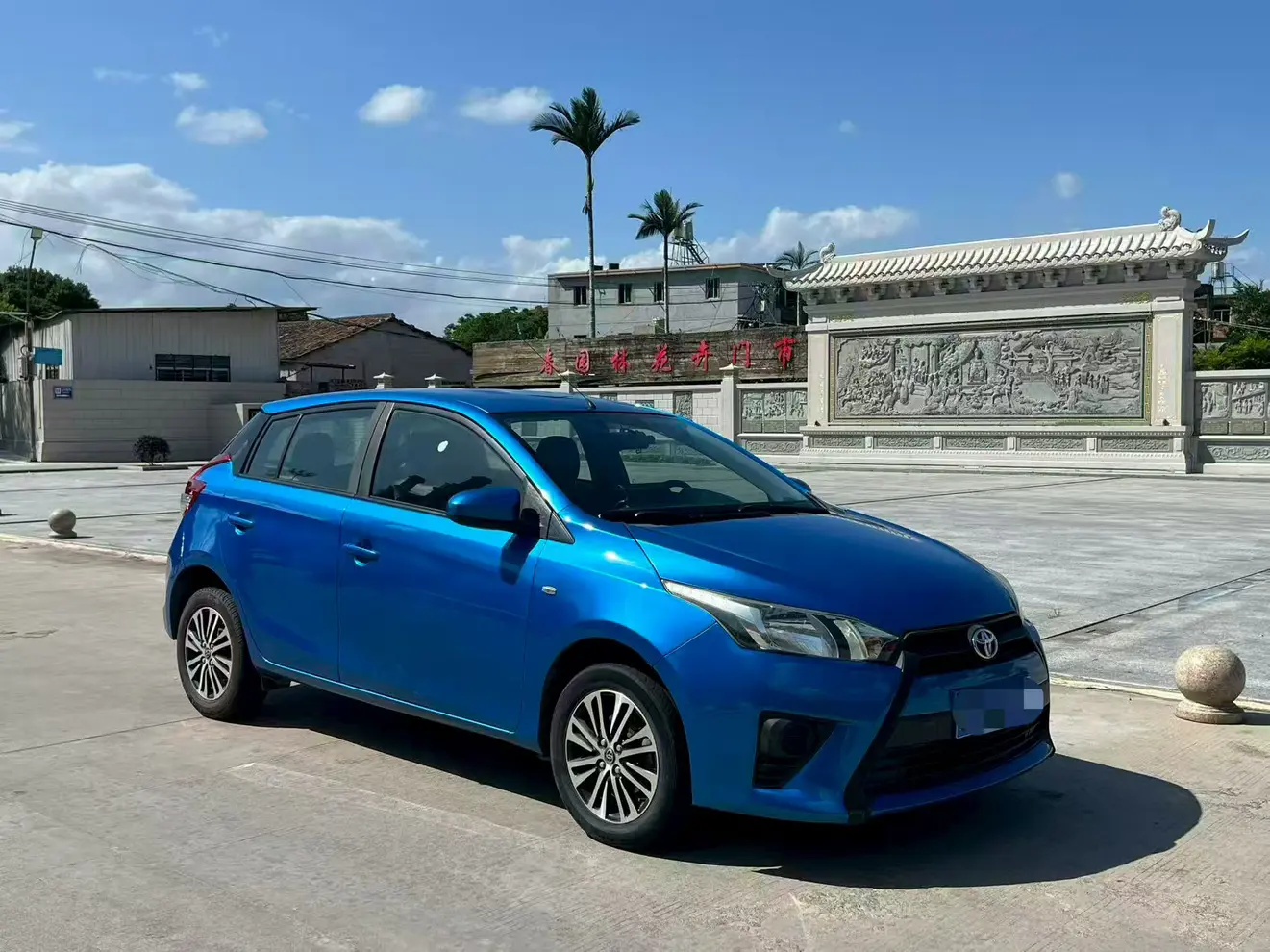 Toyota Yaris L