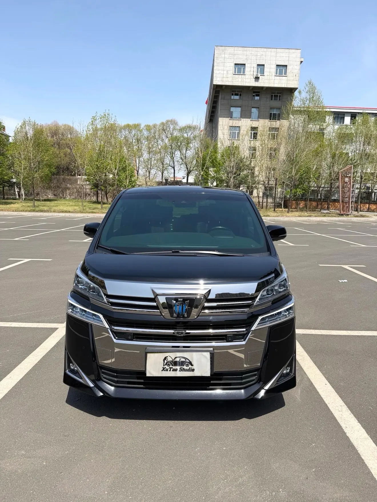 Toyota Crown Wellfire