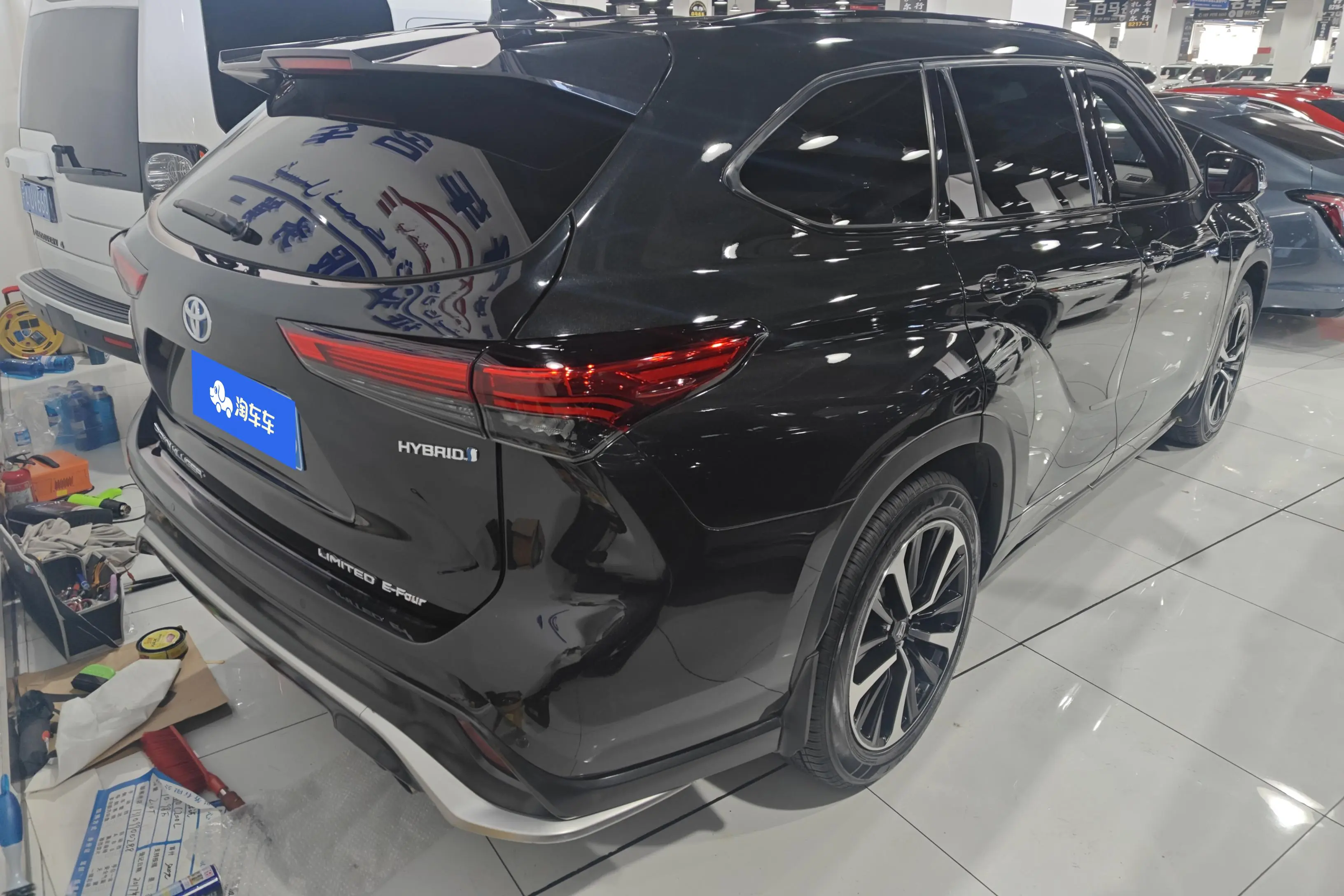 Toyota Crown Kluger