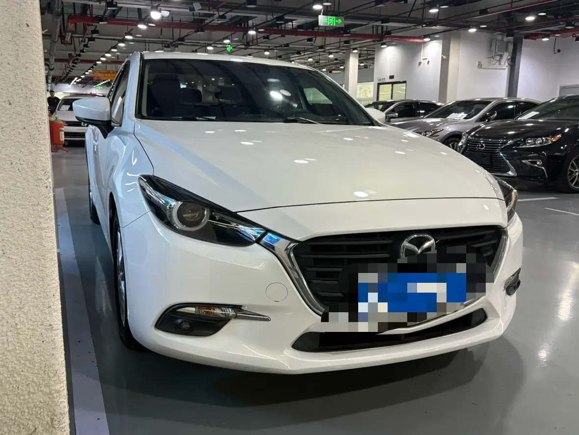 Mazda Axela