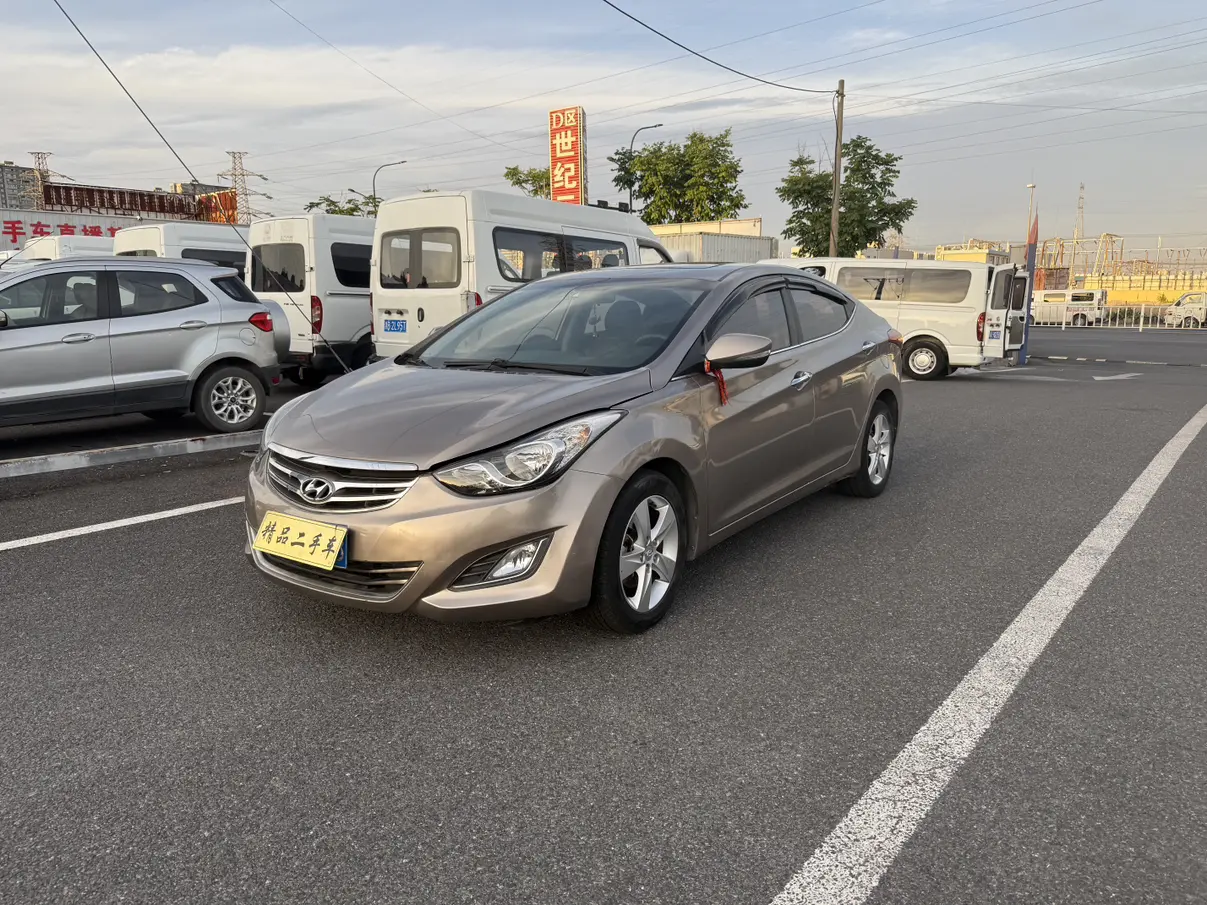 Hyundai Elantra