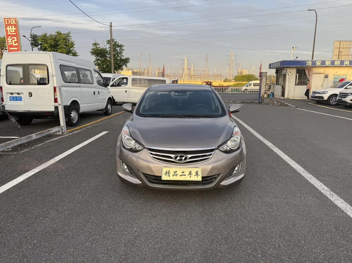Hyundai Elantra