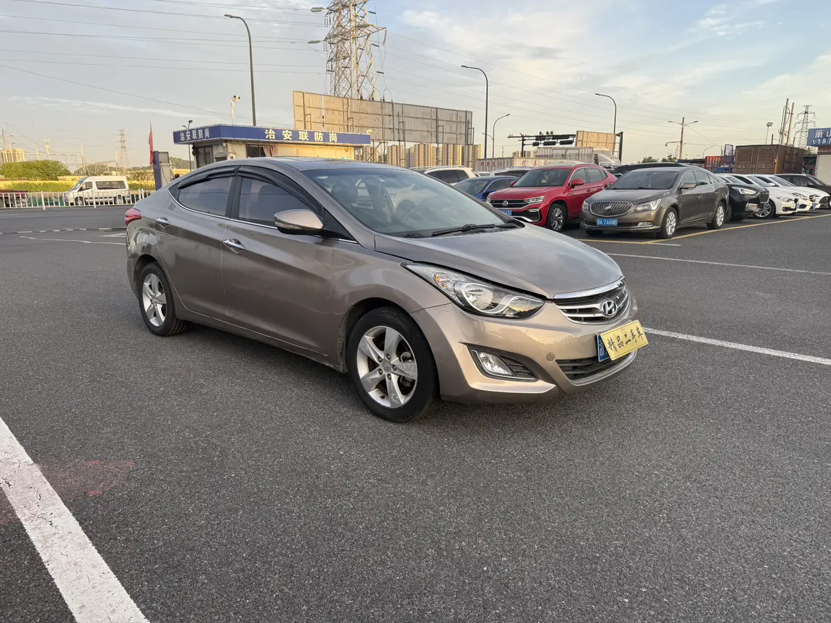 Hyundai Elantra
