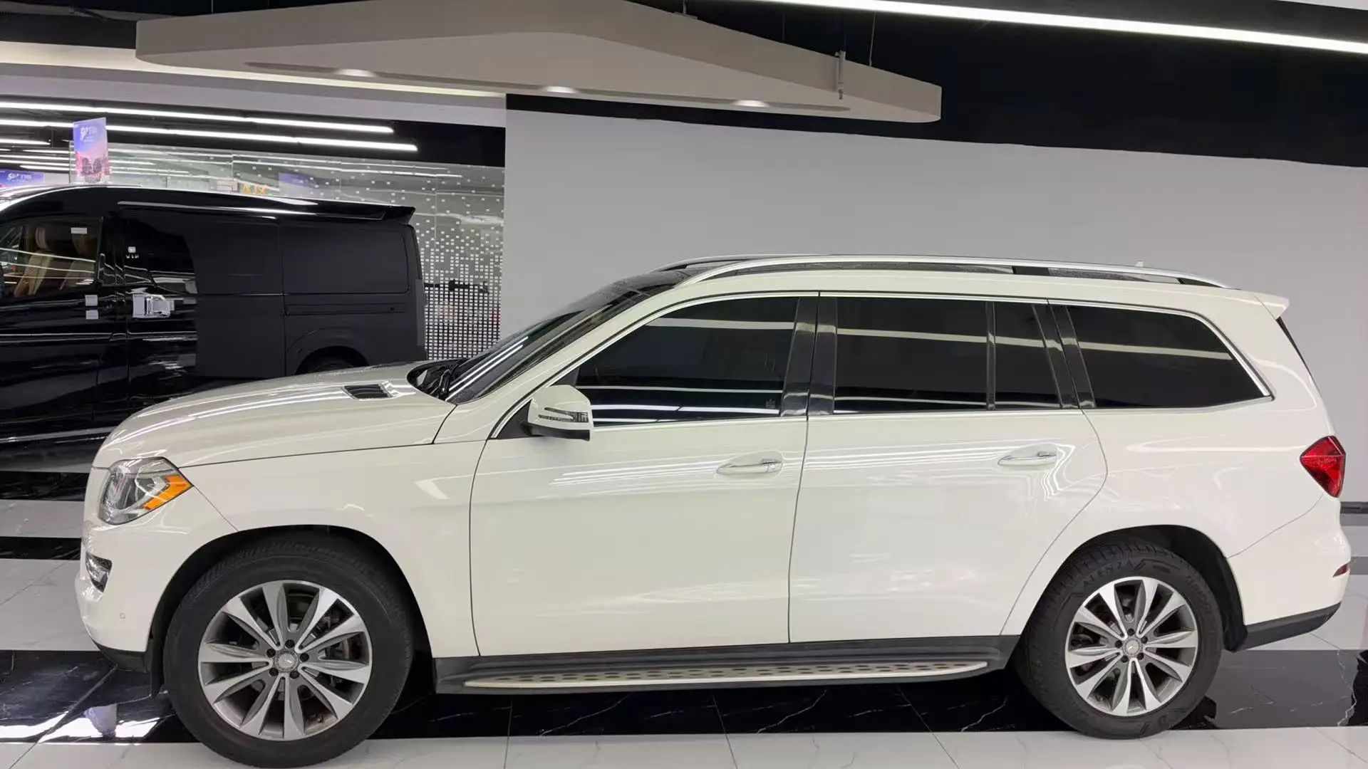 Mercedes-Benz GL Class