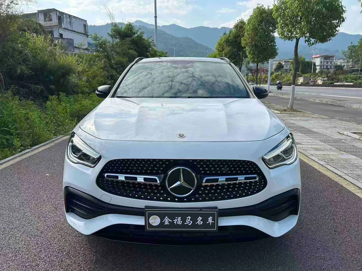 Mercedes-Benz GLA