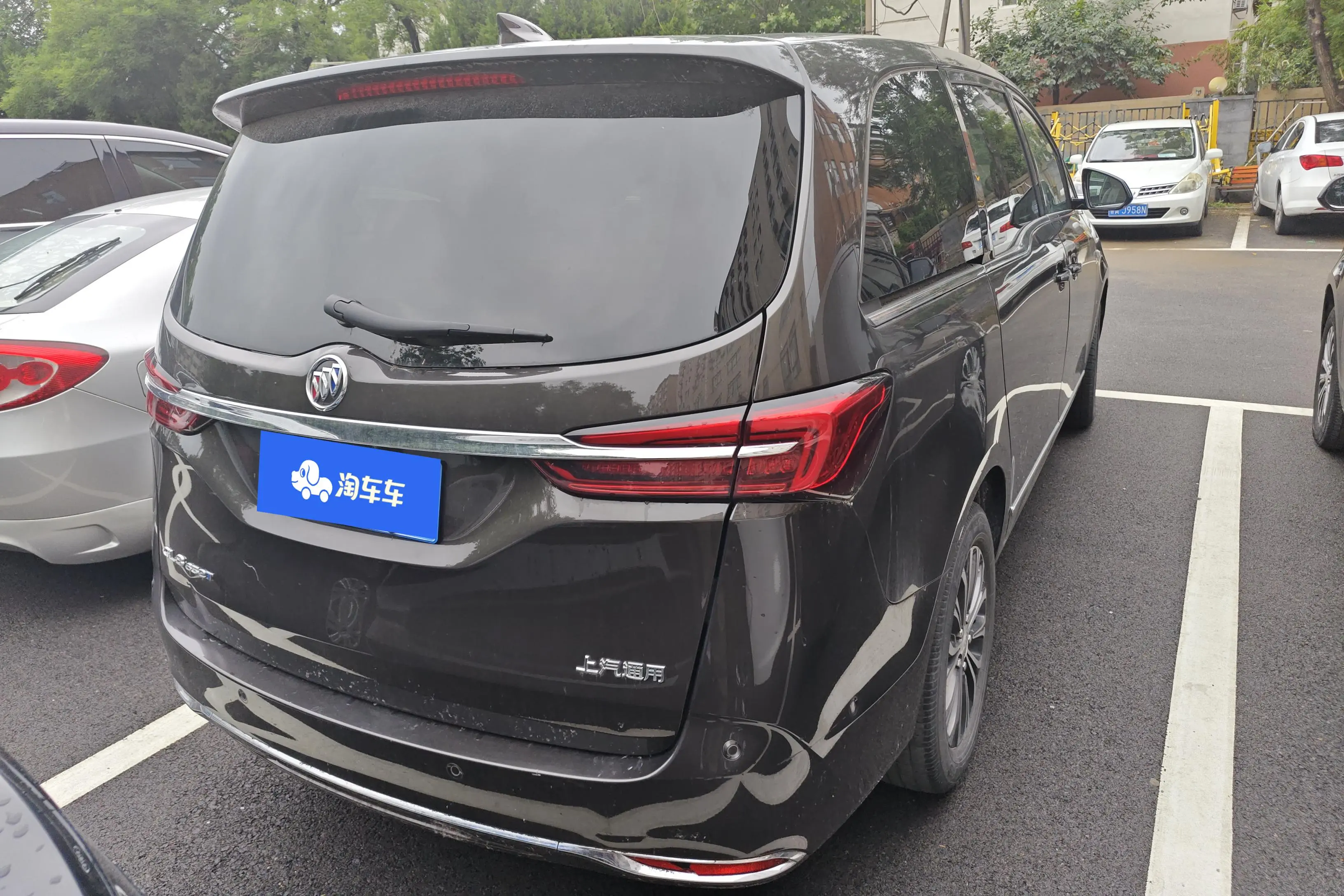 Buick GL8