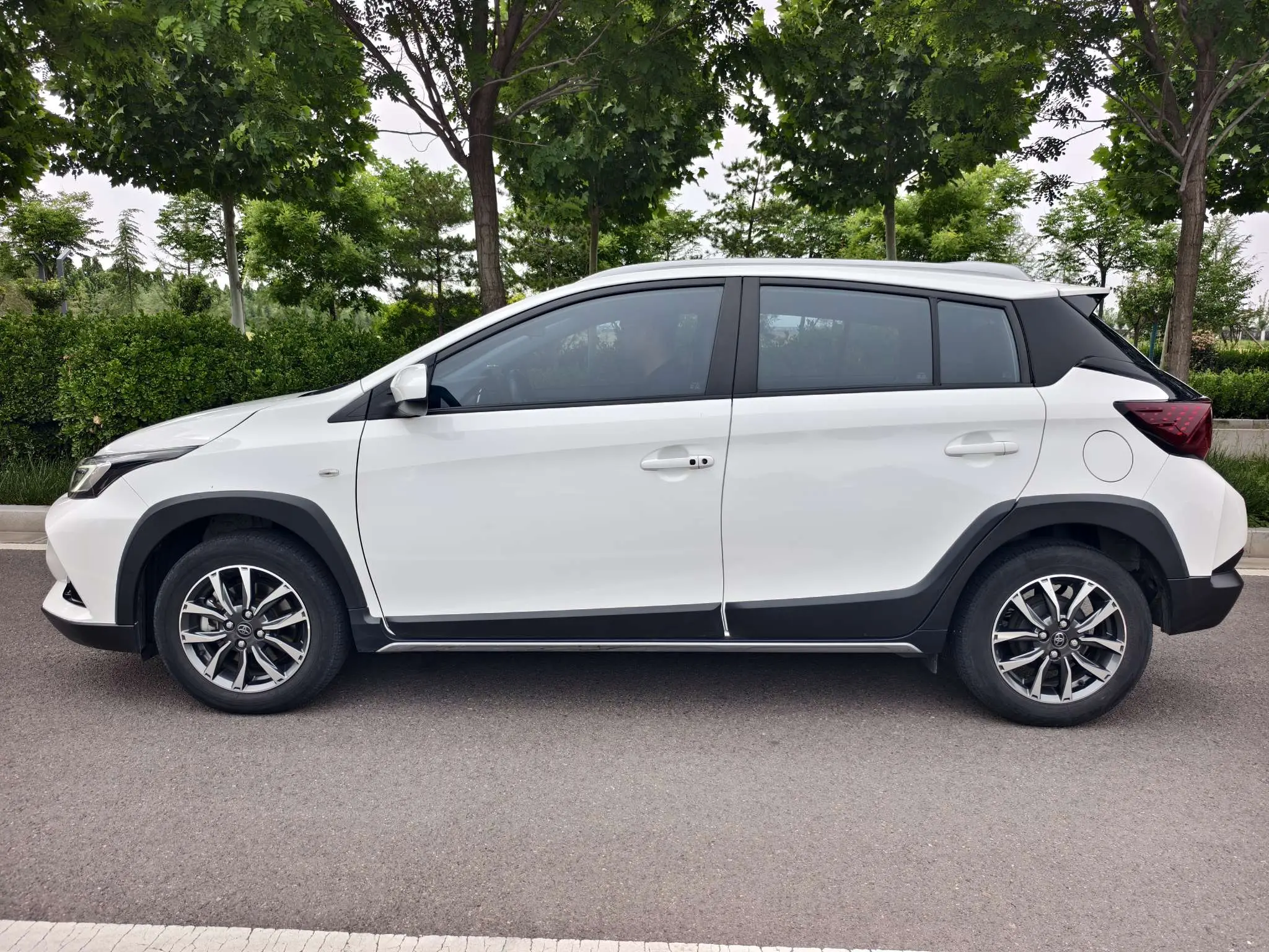 Toyota Yaris L