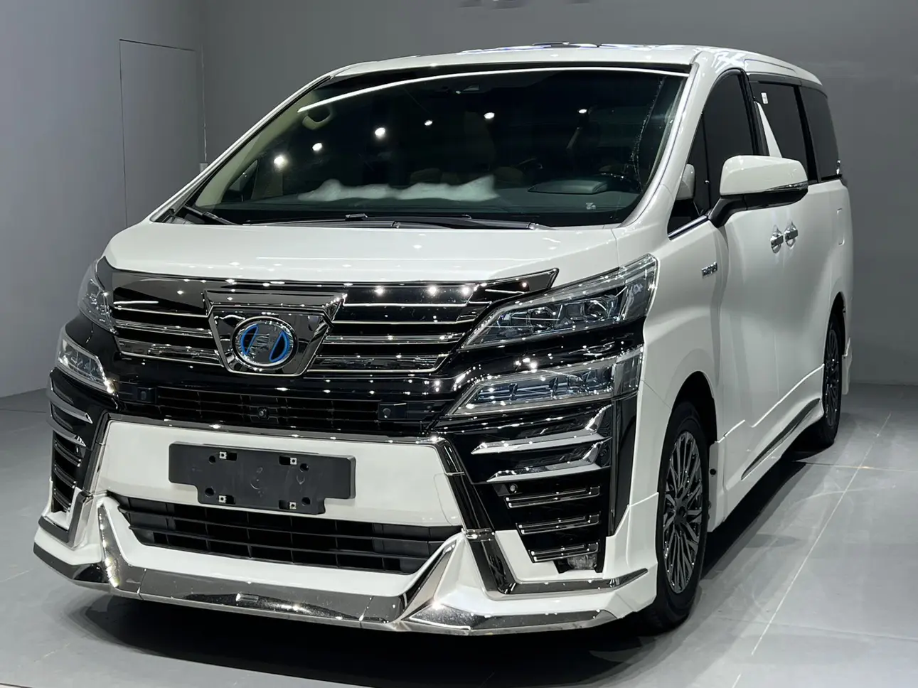 Toyota Crown Wellfire
