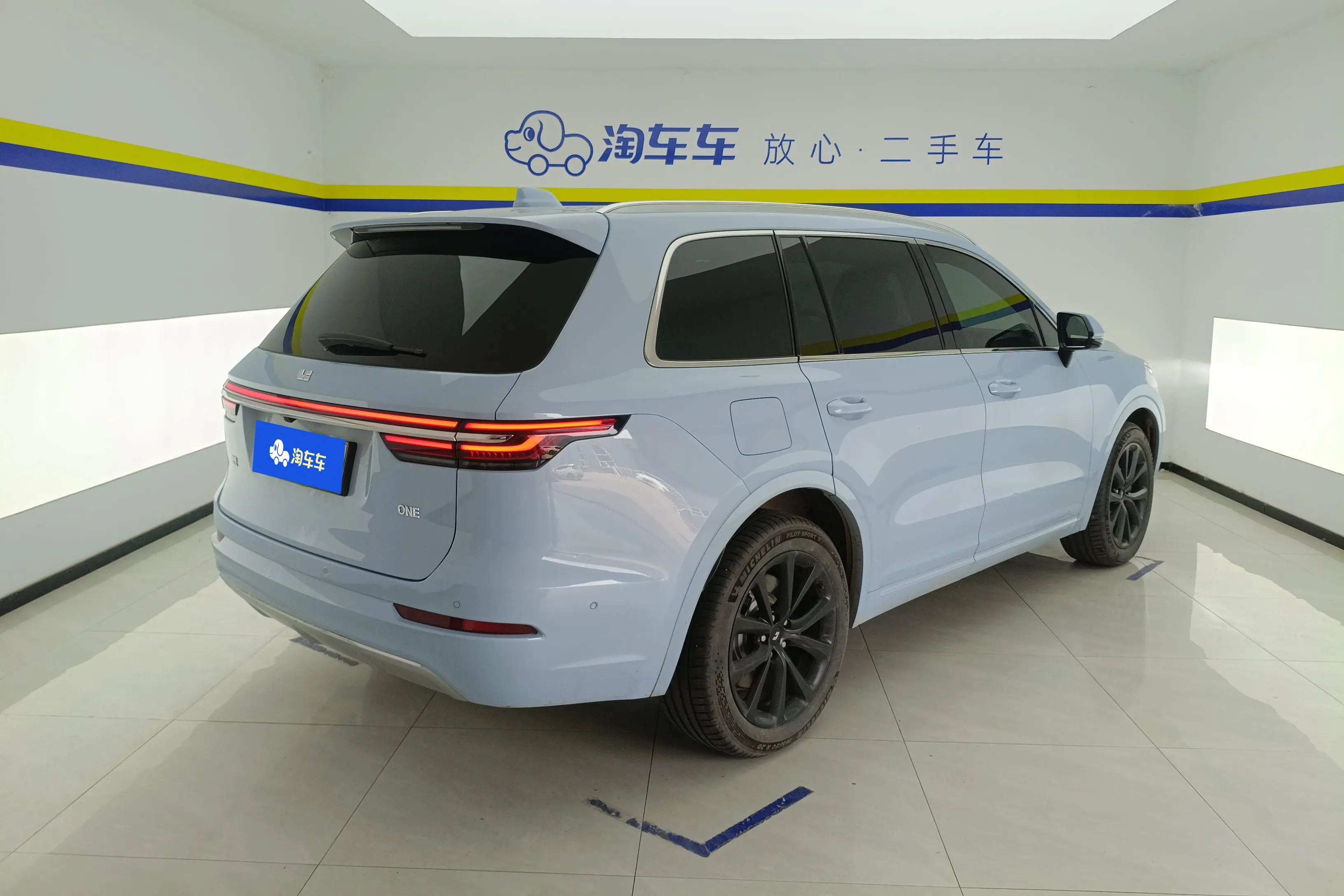 Li ONE (Ideal ONE)  из Китая