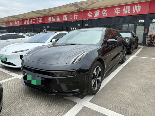 ZEEKR 001