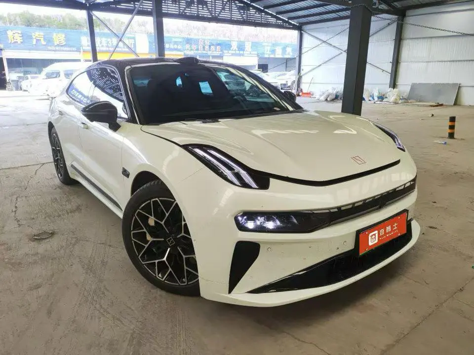 ZEEKR 001
