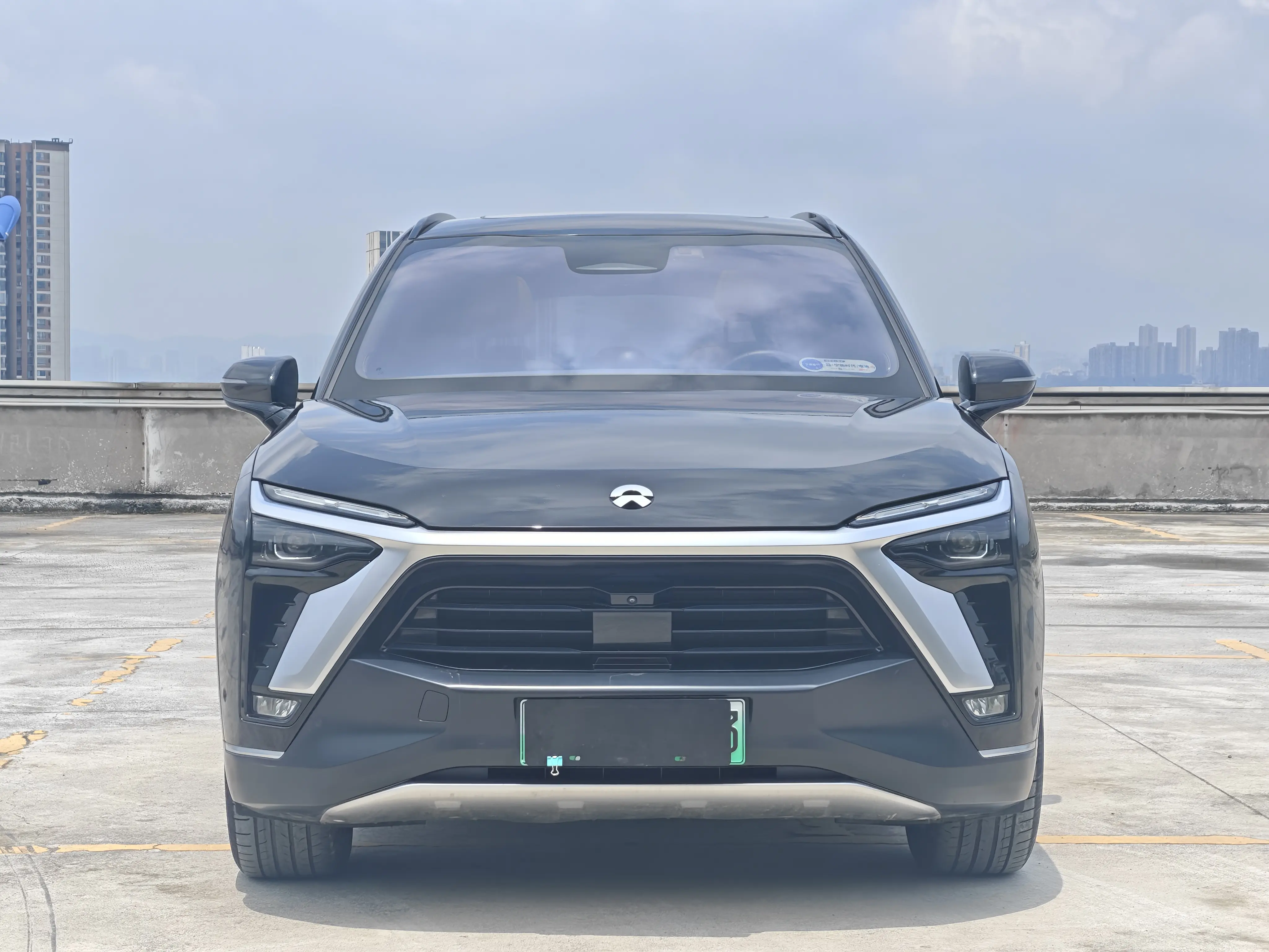 NIO ES8