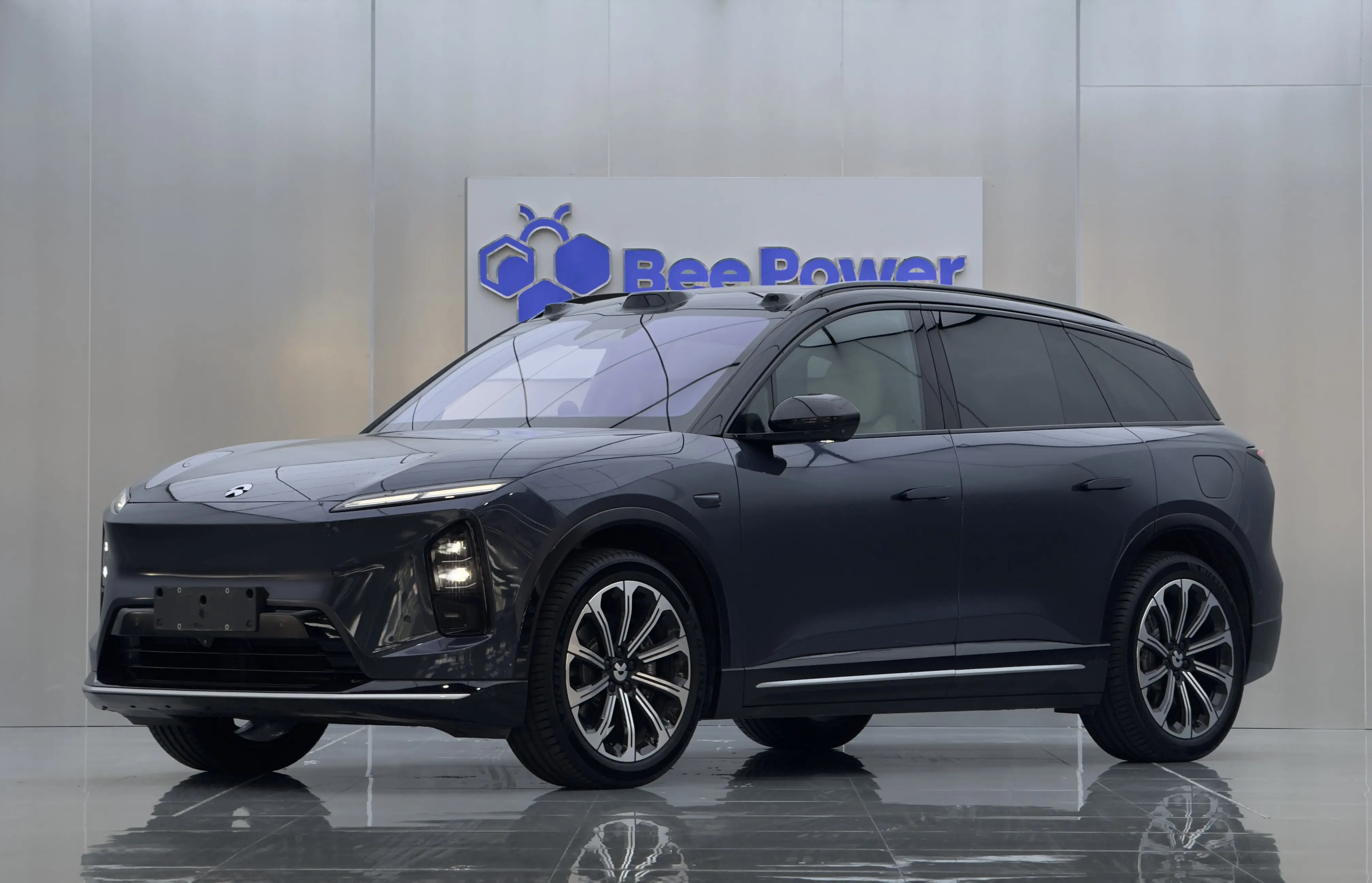 NIO ES6