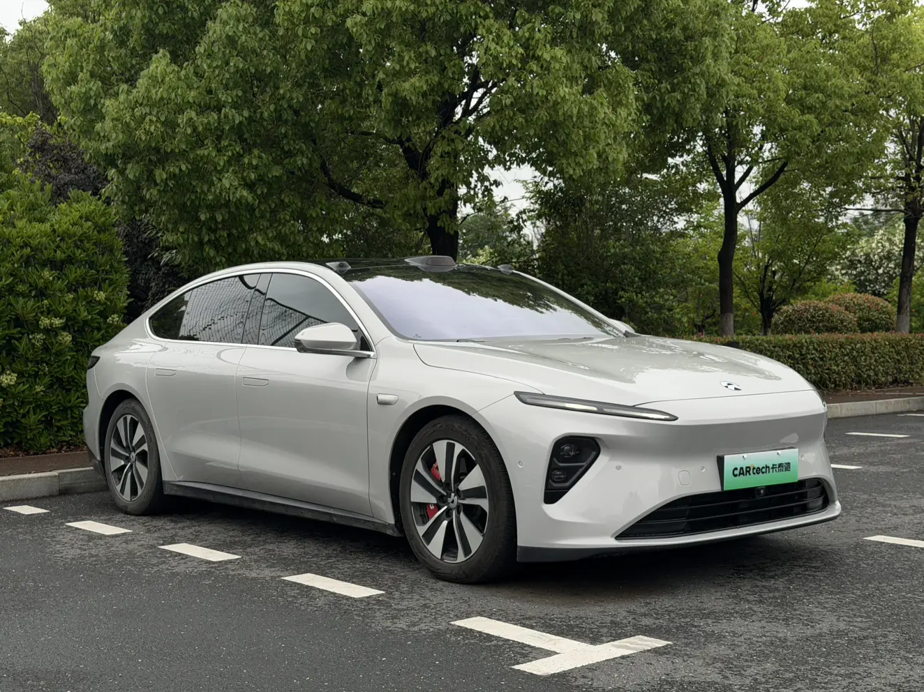 NIO ET7