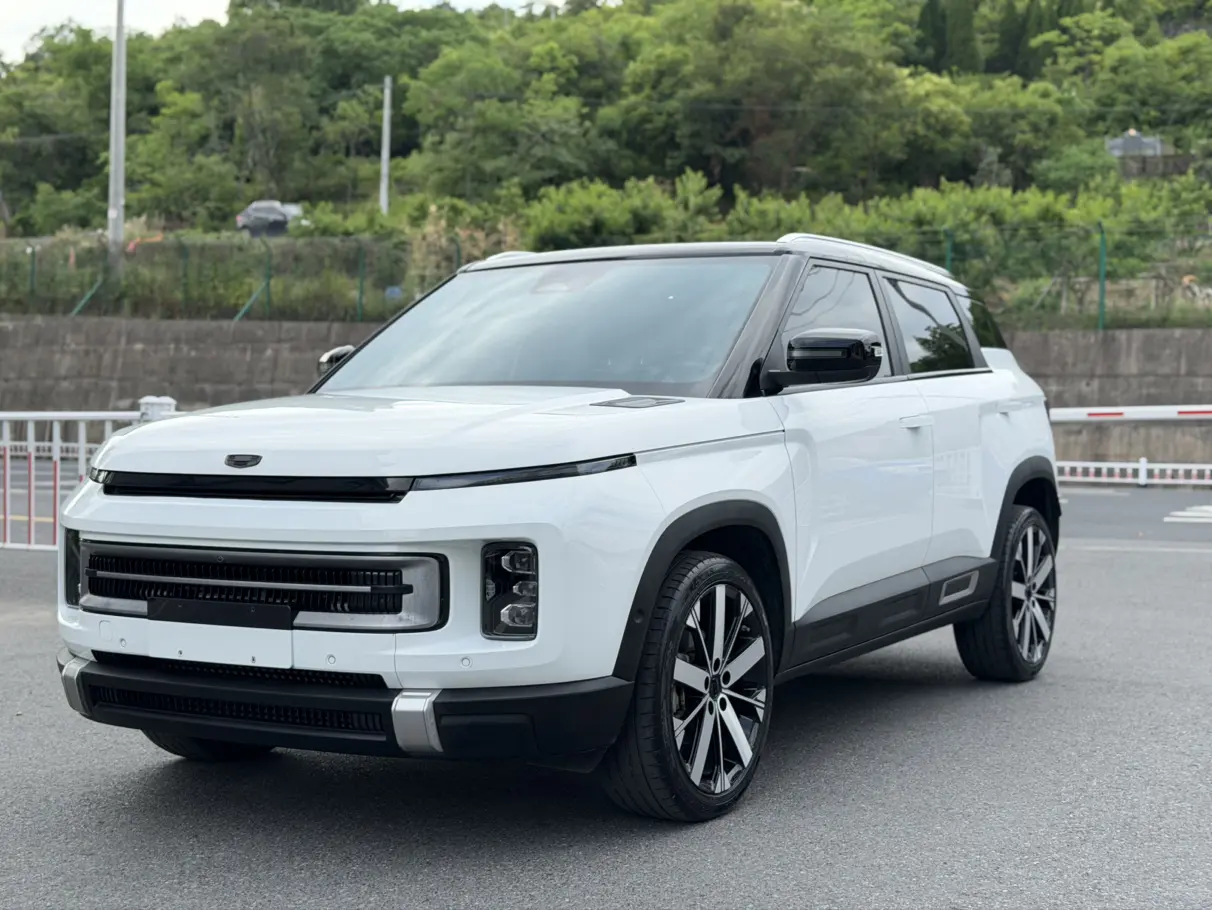 Geely ICON