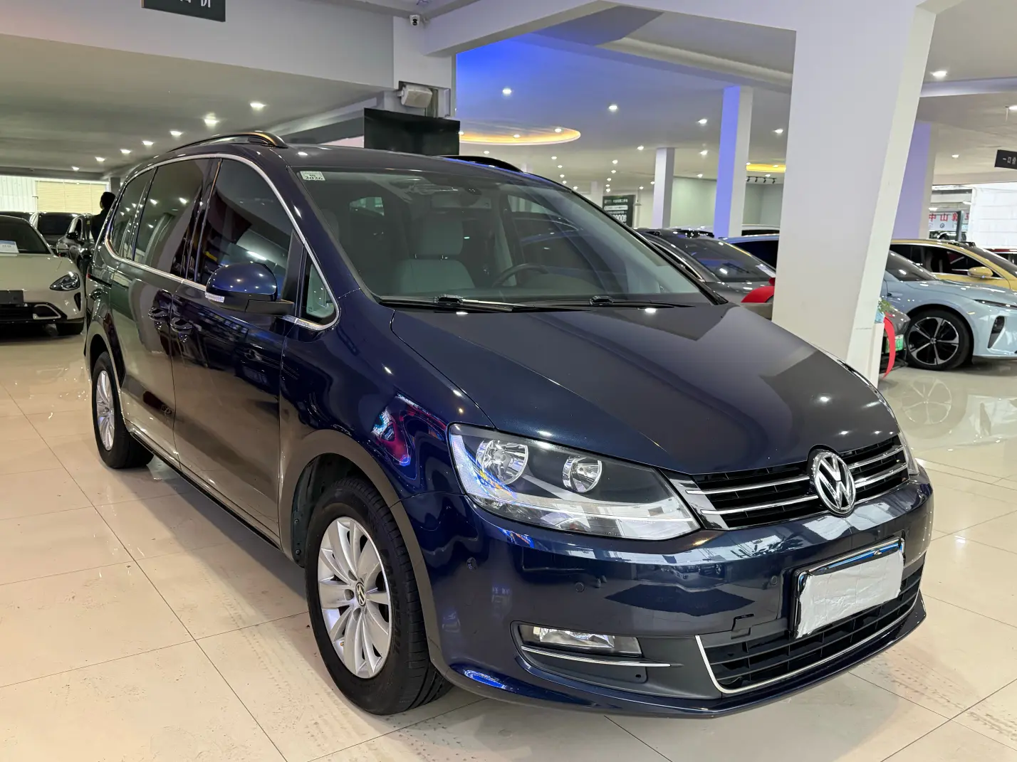 Volkswagen Sharon