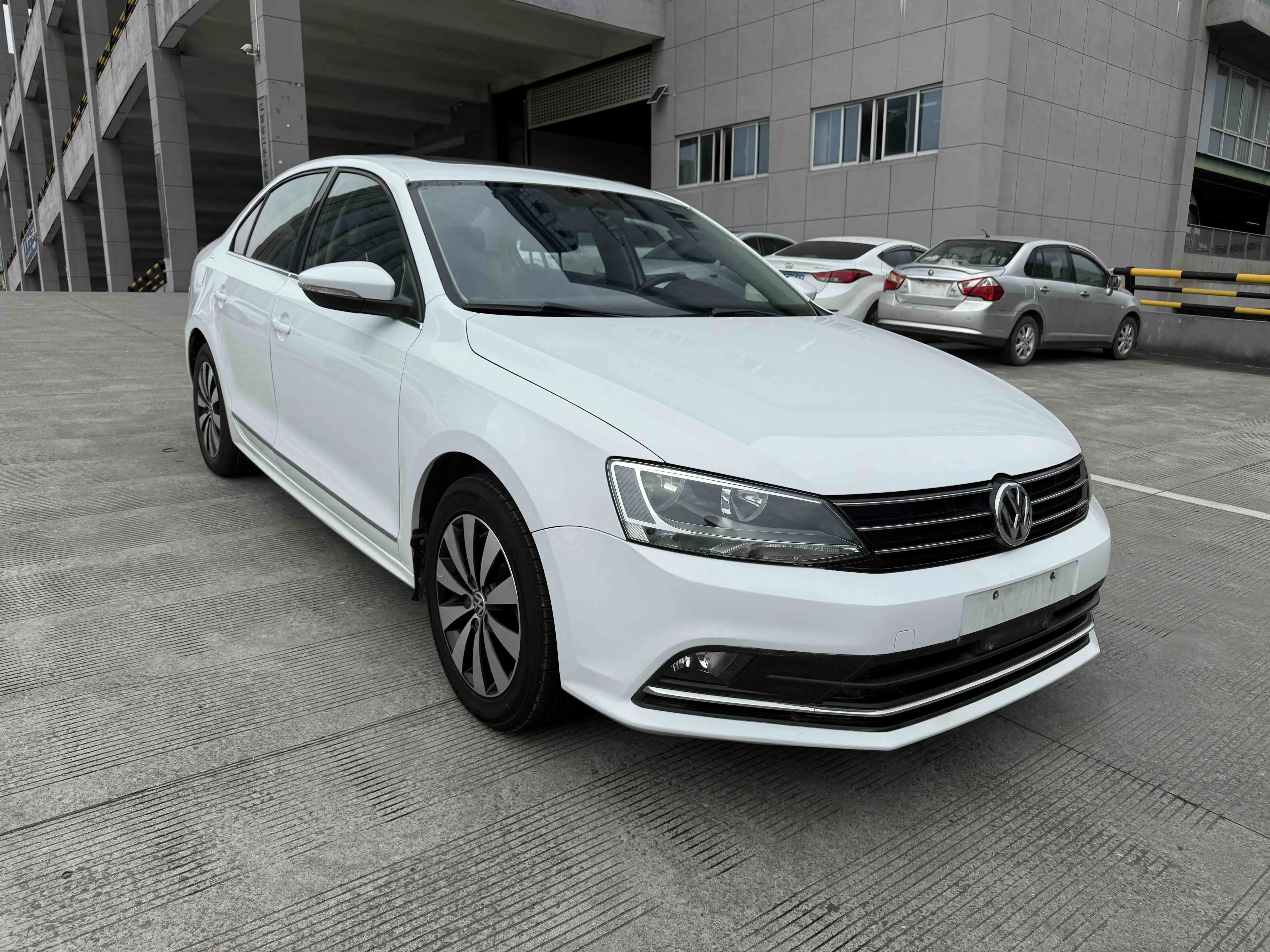 Volkswagen Sagitar
