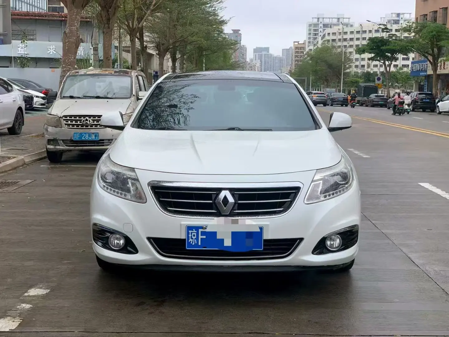 Renault Latitude