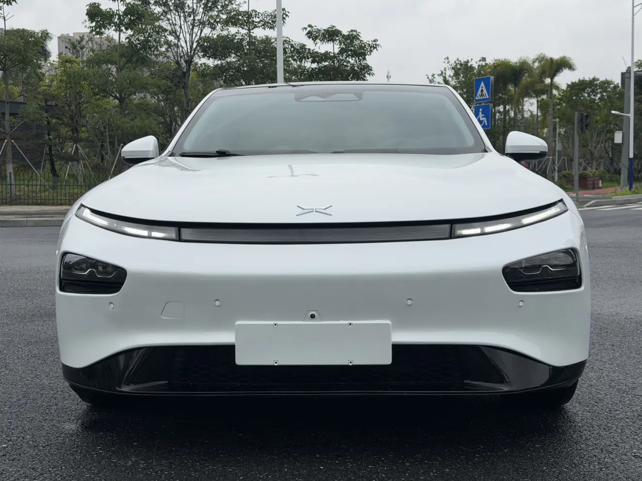 Xpeng P7