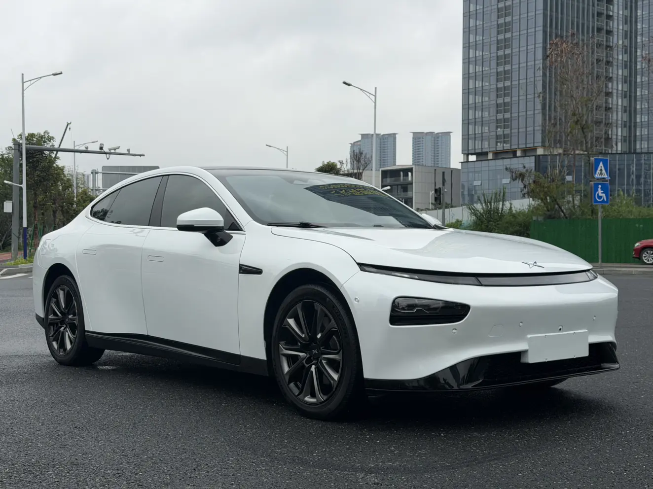 Xpeng P7