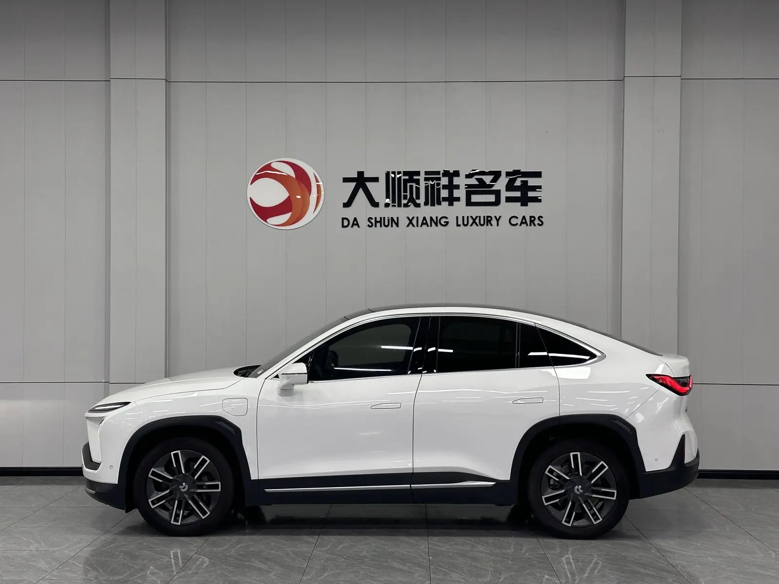 NIO EC6