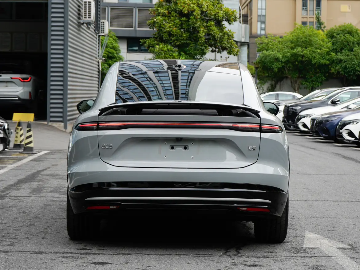 NIO EC6