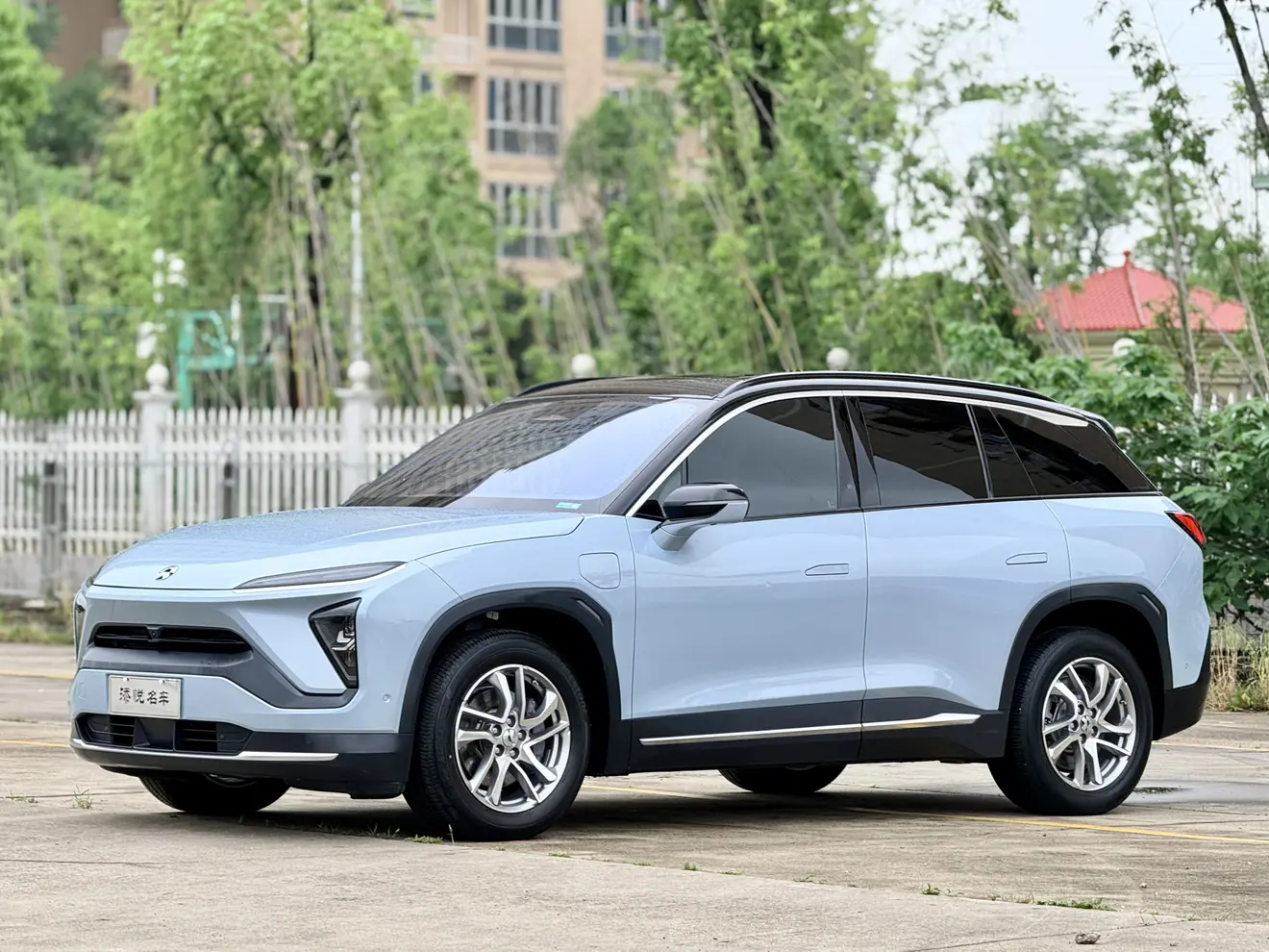 NIO ES6