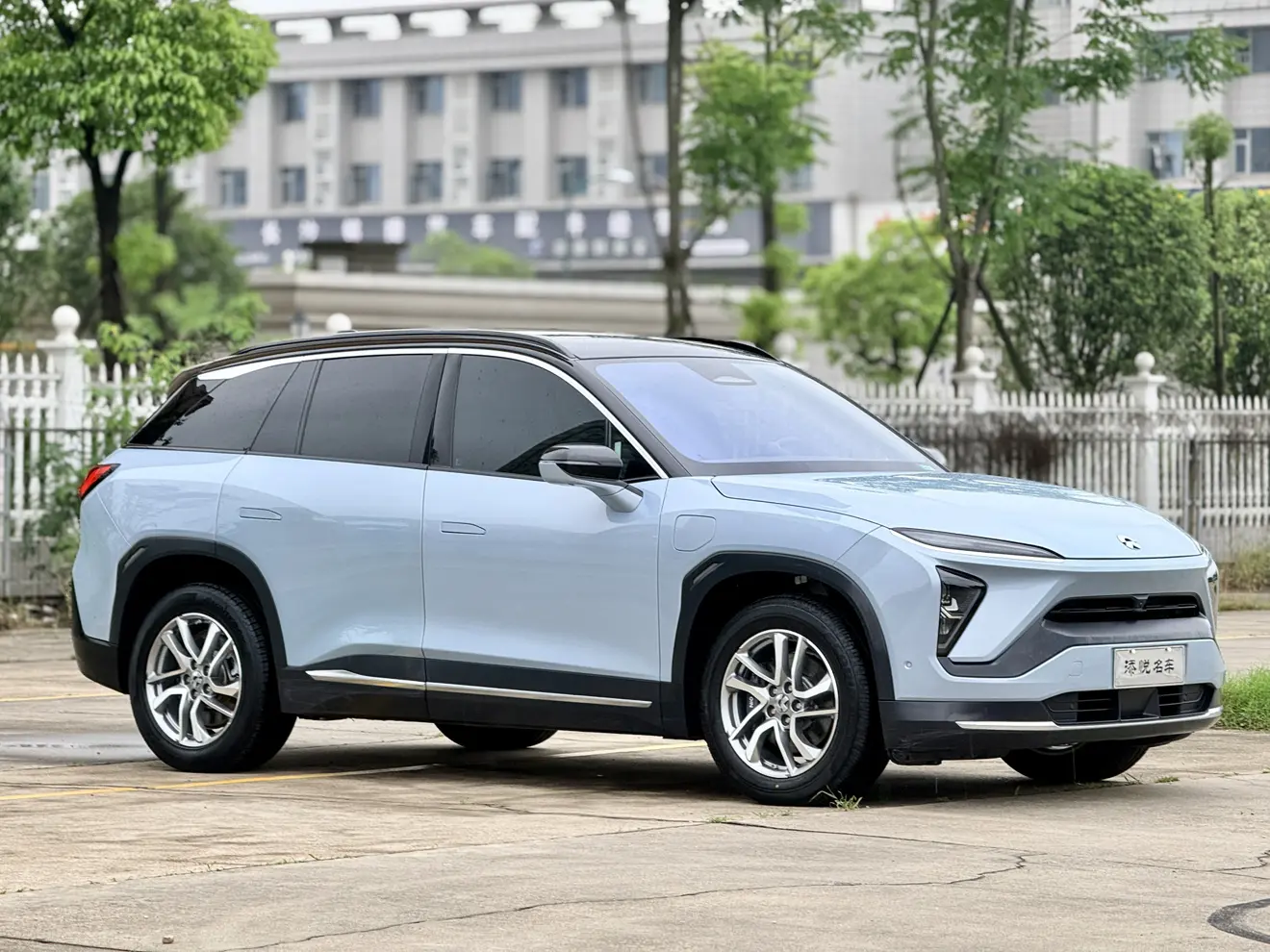 NIO ES6