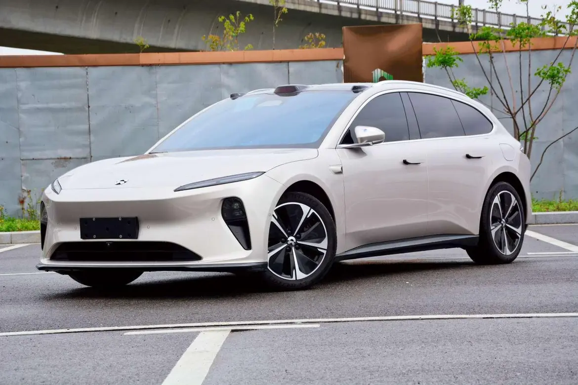 NIO ET5T